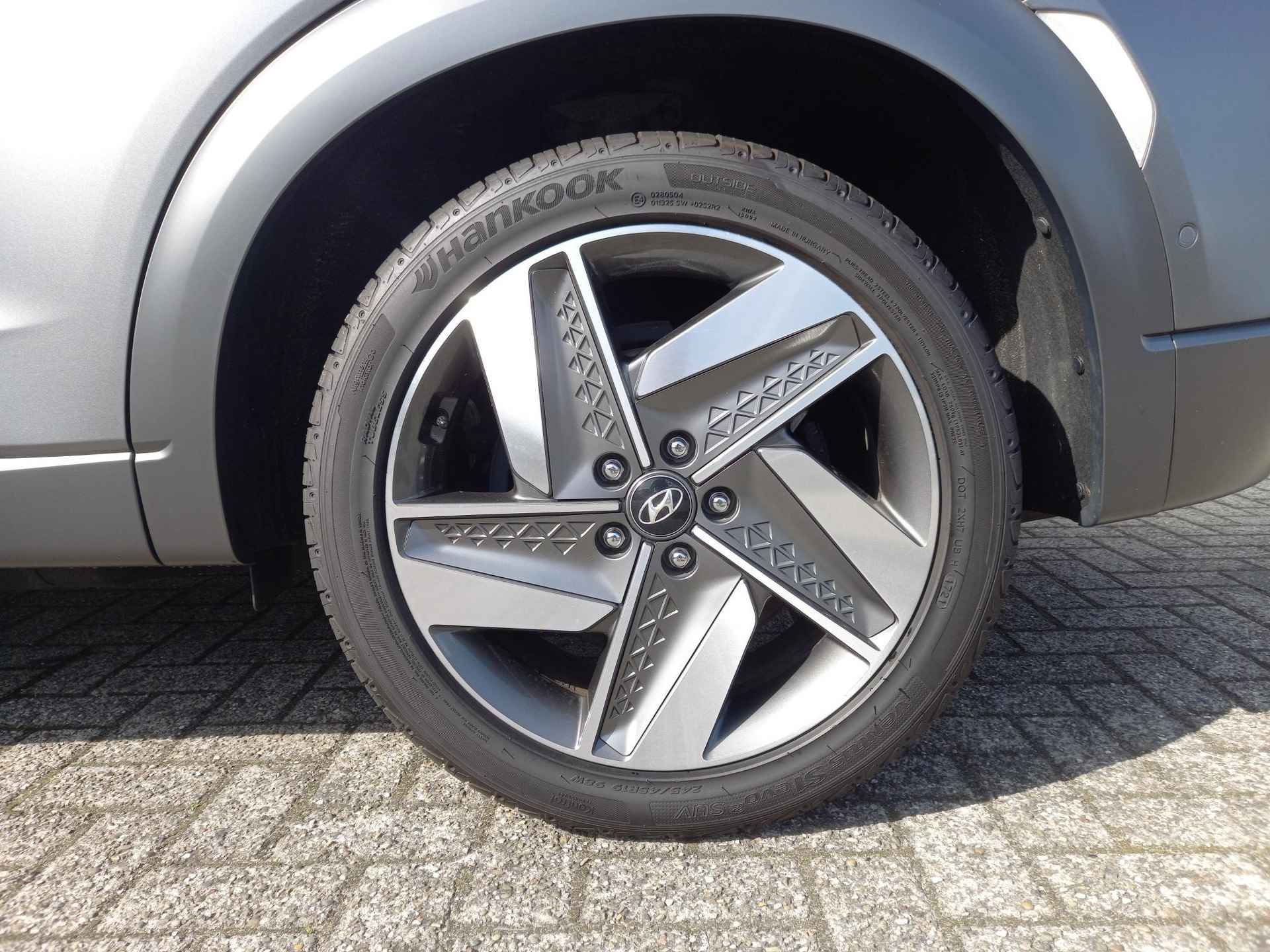 Hyundai NEXO FCEV Plus Pack Waterstof / Schuif/kanteldak / Stoelverwarming en ventilatie / Vol lederen bekleding / 100% Dealer onderhouden / Getinte ramen / - 13/75