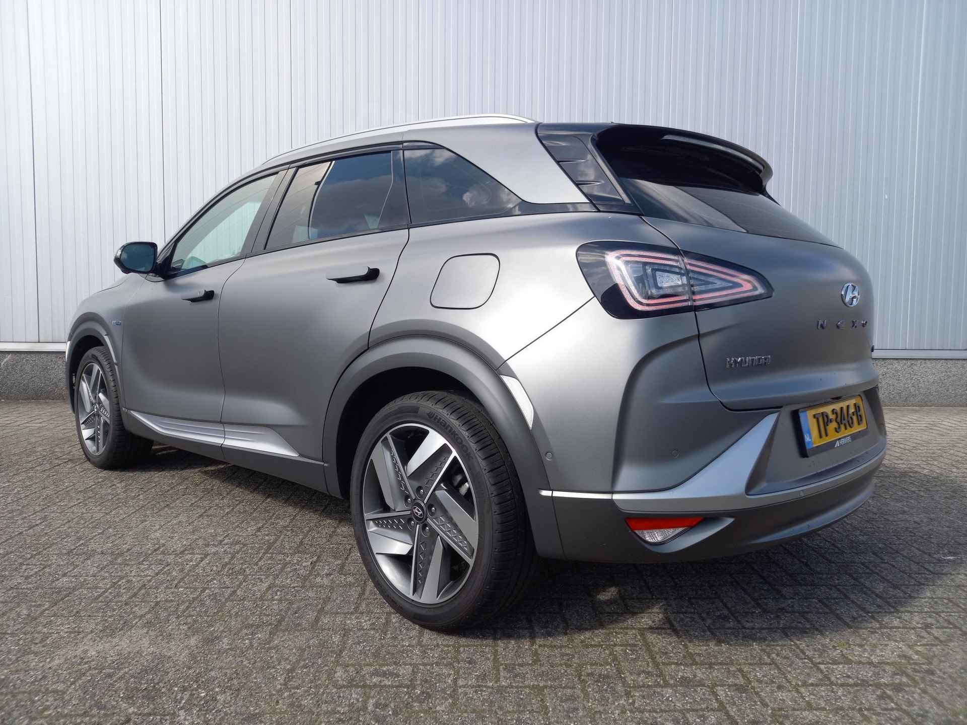 Hyundai NEXO FCEV Plus Pack Waterstof / Schuif/kanteldak / Stoelverwarming en ventilatie / Vol lederen bekleding / 100% Dealer onderhouden / Getinte ramen / - 14/75