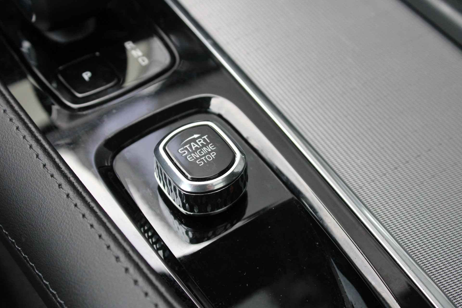 Volvo XC90 T8 Recharge AWD Plus Bright | Full LED | Pano | Pilot Assist | Trekhaak | Harman Kardon | 360 camera | BLIS - 21/34