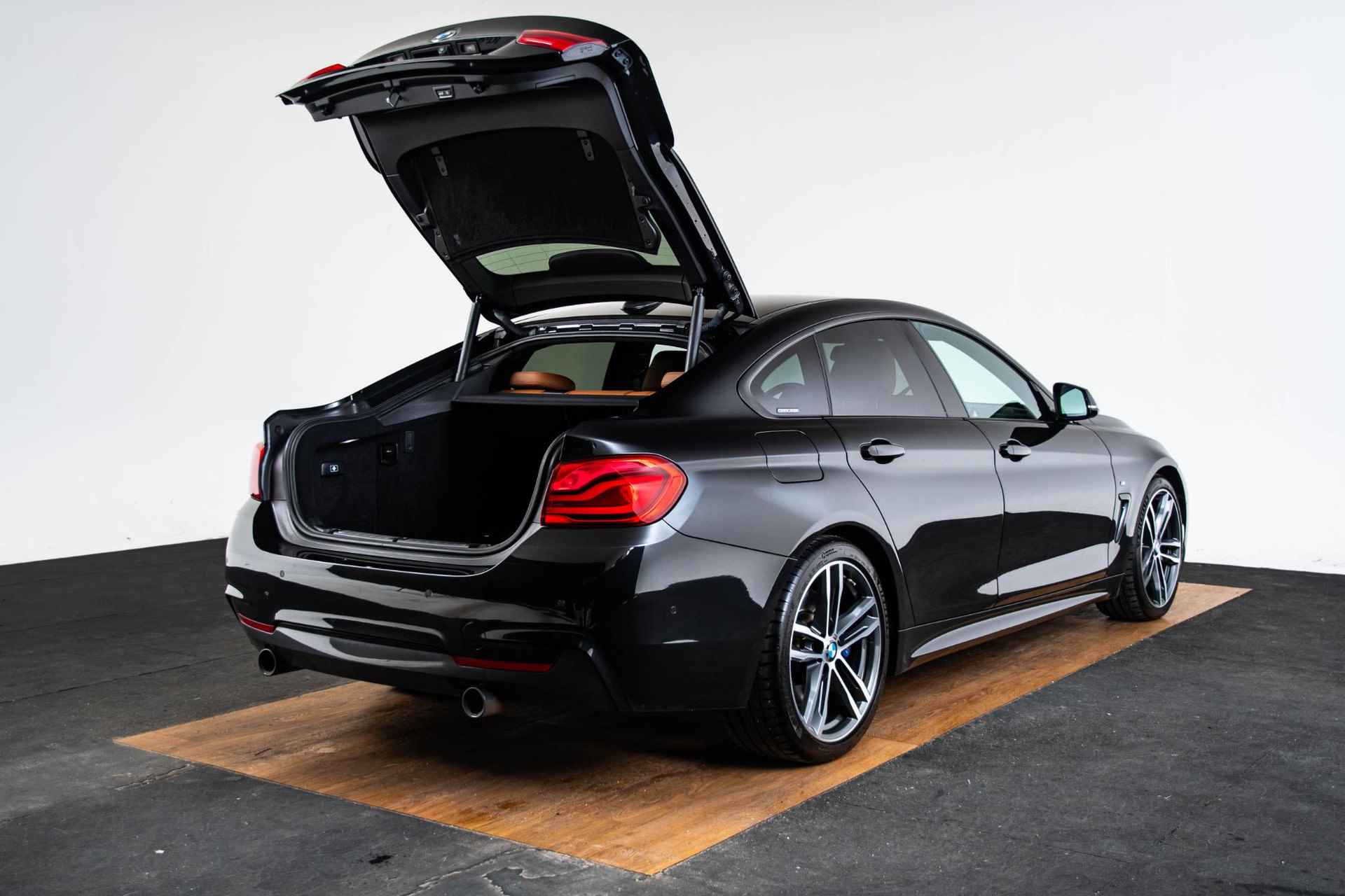 BMW 4-serie Gran Coupé 420i High Executive M Sport - schuif-/kanteldak - Comfort Access - Park Assistant - Elektrische verstelbare/verwarmde Stoelen - Head Up - Hifi - Getinte Ruiten - Middenarmsteun voor - - 13/71