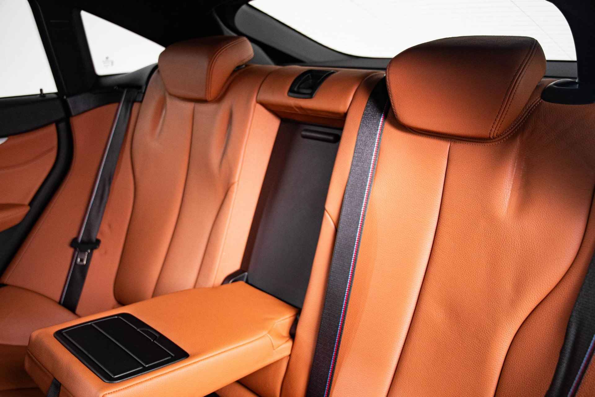 BMW 4-serie Gran Coupé 420i High Executive M Sport - schuif-/kanteldak - Comfort Access - Park Assistant - Elektrische verstelbare/verwarmde Stoelen - Head Up - Hifi - Getinte Ruiten - Middenarmsteun voor - - 20/71