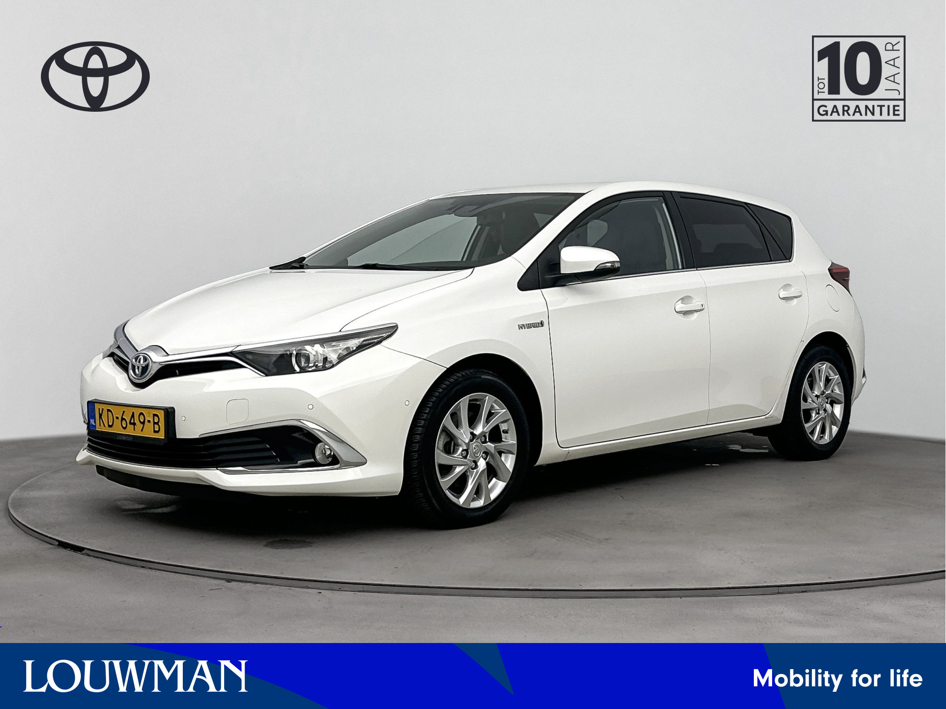 Toyota Auris 1.8 Hybrid Executive | Navigatie | Verwarmde voorstoelen | Parkeercamera *