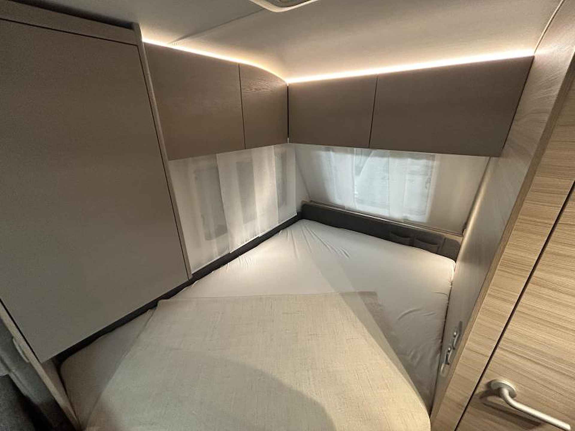 Adria Altea 402 PH SELENA - 13/19