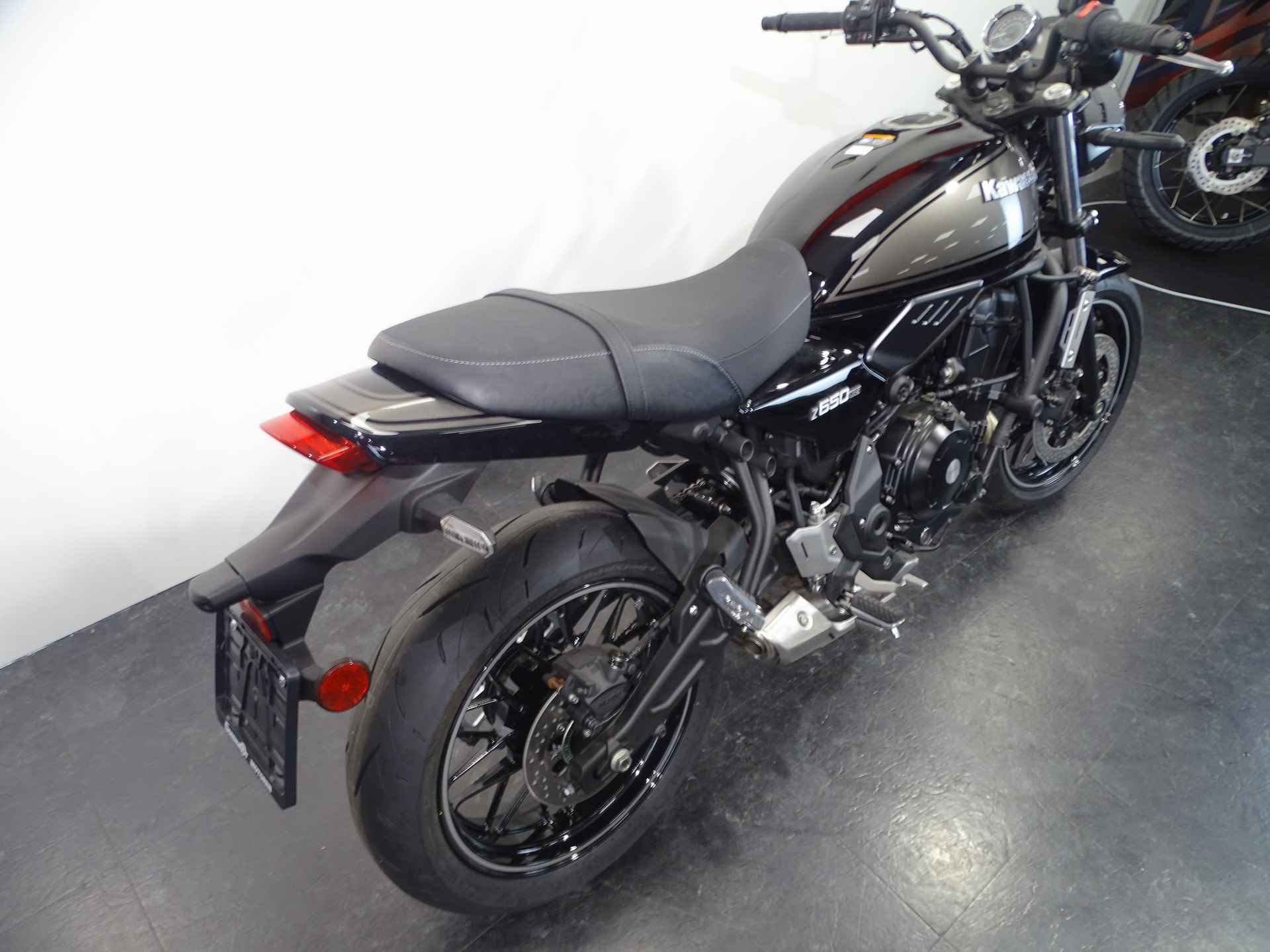 Kawasaki Z 650 RS - 3/7