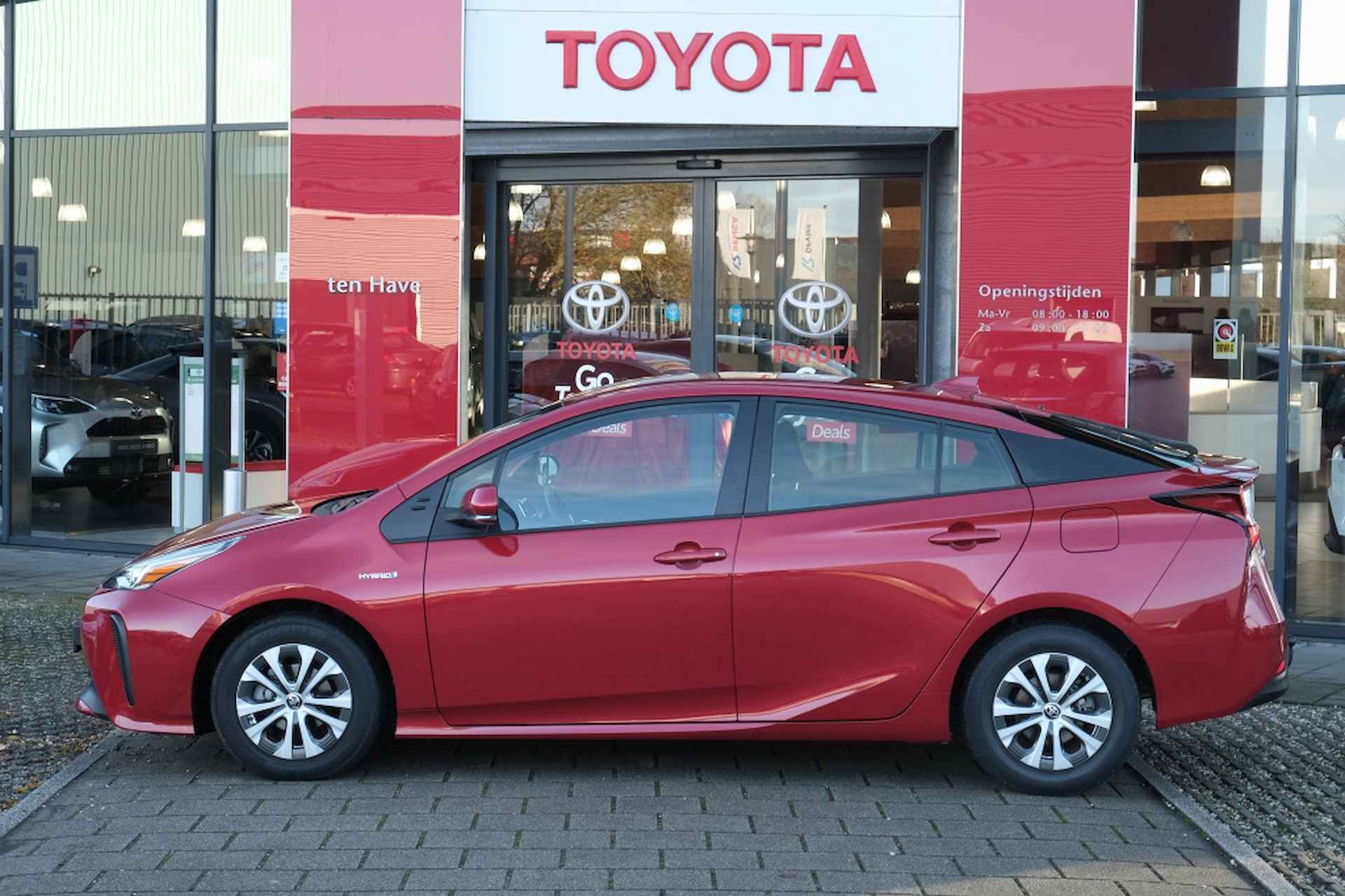 Toyota Prius 1.8 Hybrid 122PK Dynamic Automaat | Trekhaak | Navigatie | Clima - 8/40