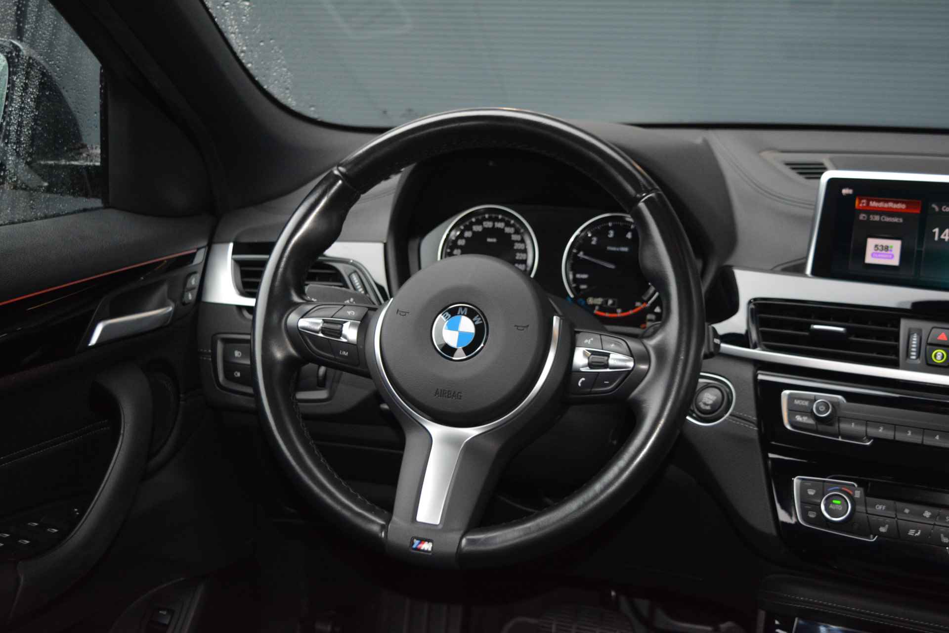 BMW X2 sDrive18i Business Edition Plus | Camera | DAB | 18 Inch | Fabrieksgarantie - 17/31