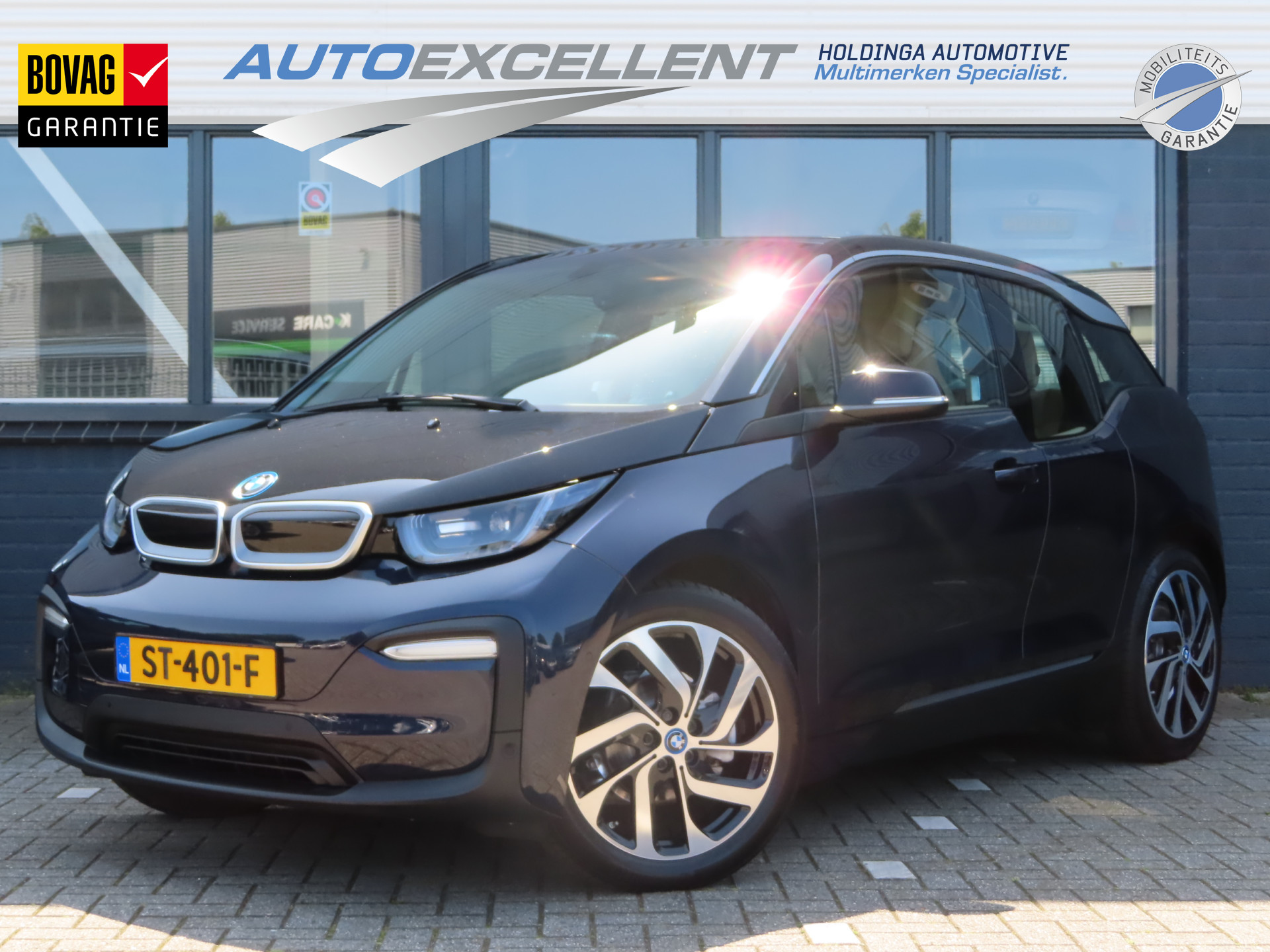 BMW i3 94Ah 33 kWh | Leder | Navi Prof | Camera | Parkeersensoren voor + achter | DAB bij viaBOVAG.nl
