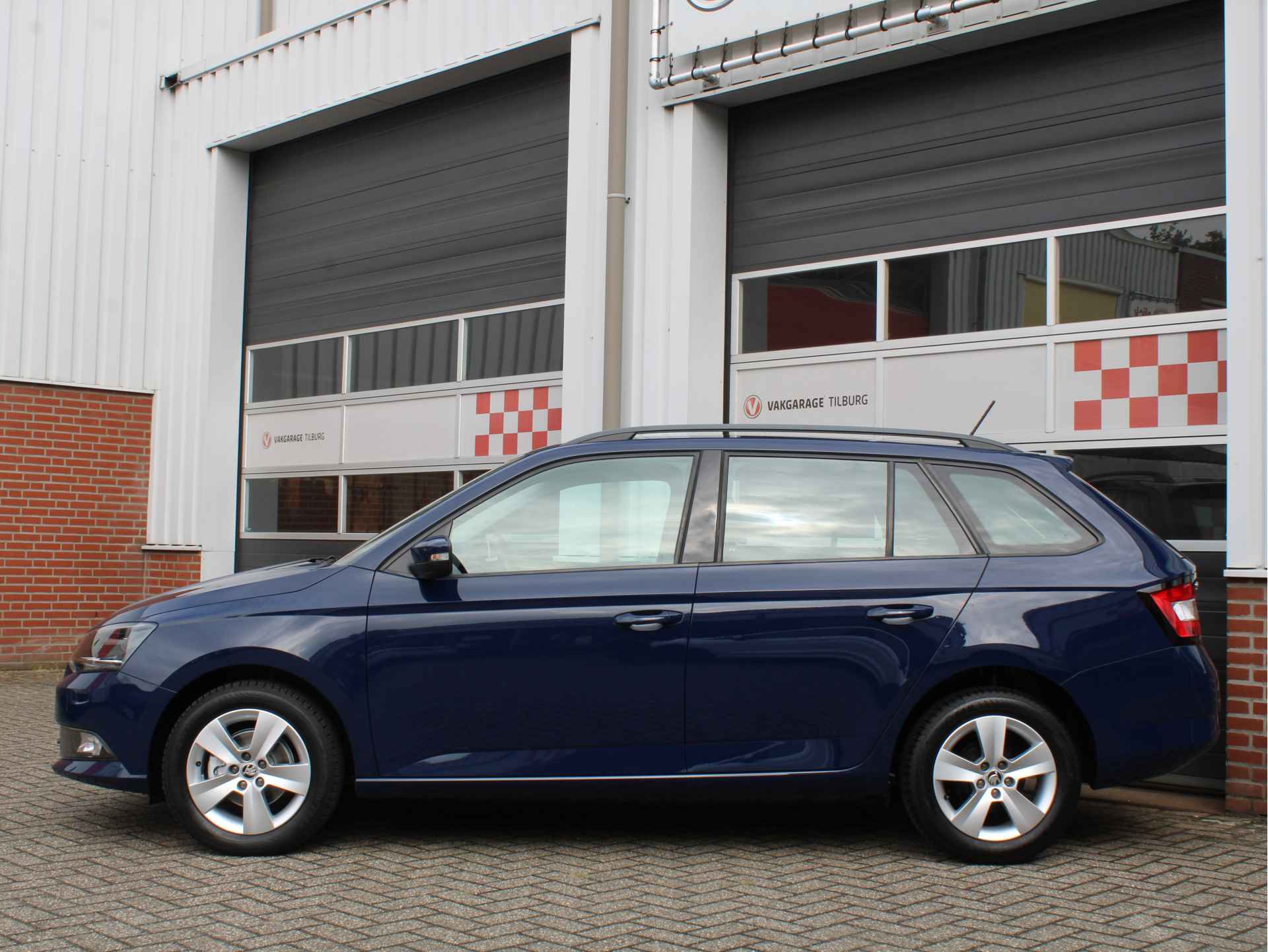 Škoda Fabia Combi 1.0 TSI Ambition Business /NAVI/PDC/Cruise control/AIRCO/LED/15'LM/CV/Bluetooth/USB+AUX/ISOFIX/NAP! 1e eig! - 30/40