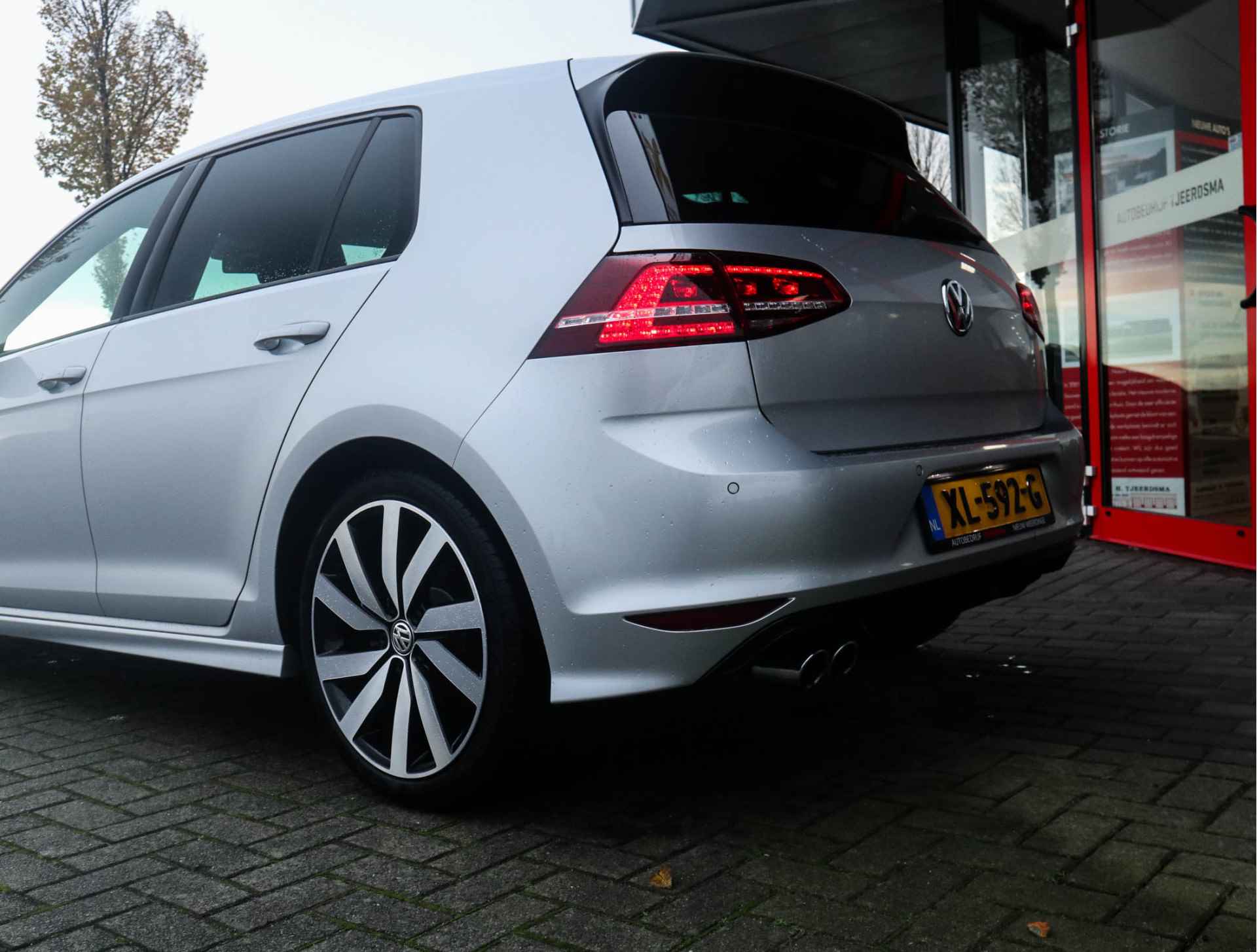 Volkswagen Golf 1.4 TSI Business Edition R Connected Navi/Clima/Stoelverw/Adapt.Cruise/PDC/2XR-line/LED/Xenon - 11/32