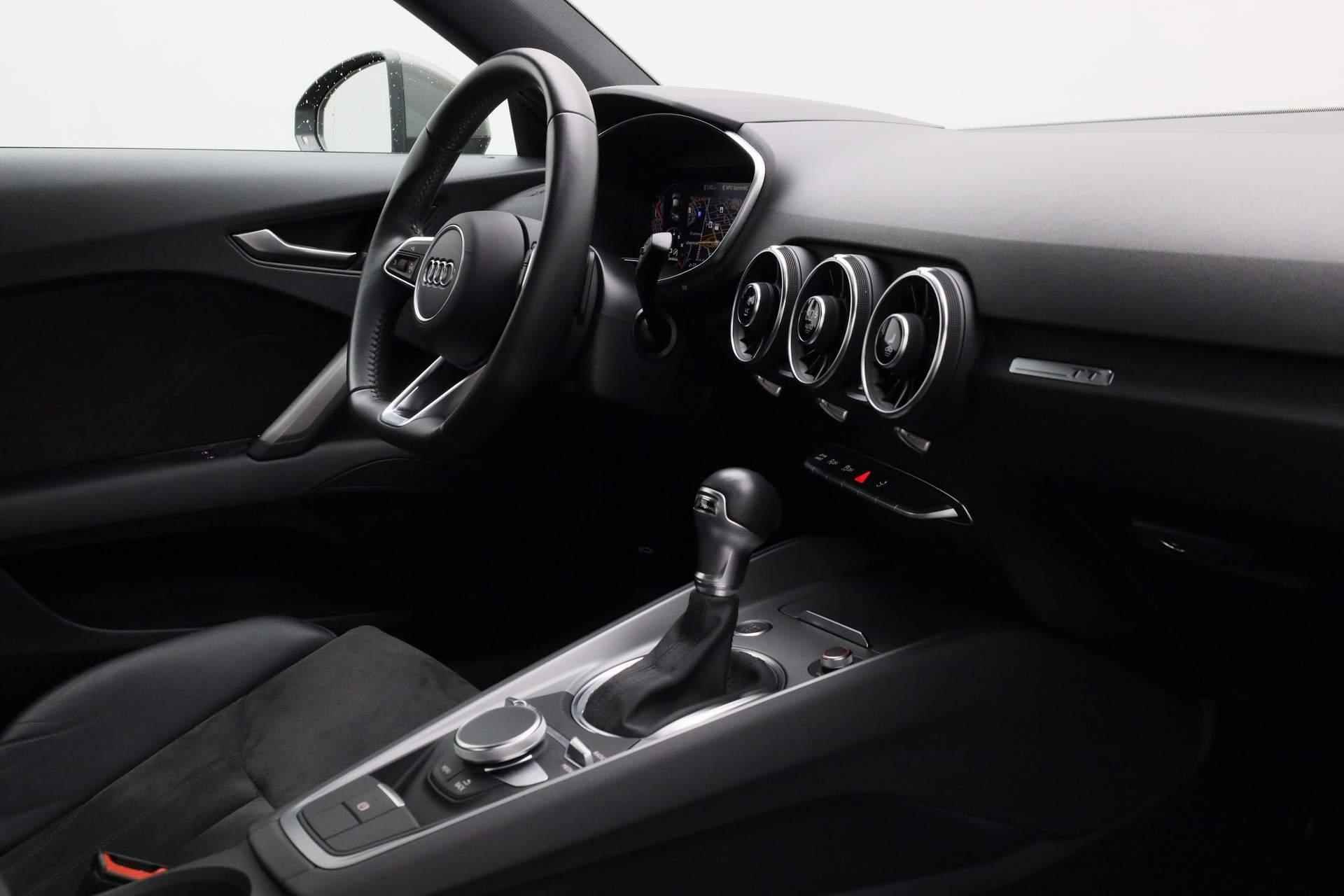 Audi TT 45 TFSI 245PK S-tronic Pro Line S / S-Line ext. | Leder/alcantara | Stoelverwarming | Navi | Parkeersensoren achter - 36/38