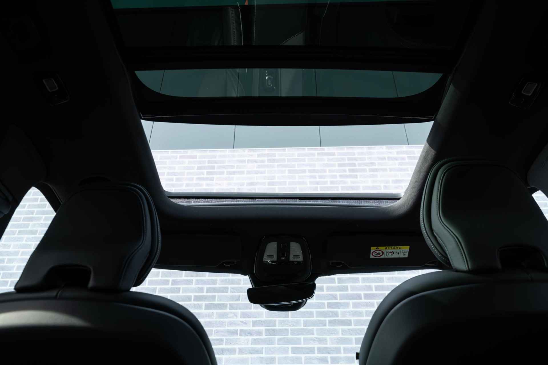 Volvo XC90 T8 Recharge AWD Ultimate Dark | 7-Persoons | Luchtvering | 360 Camera | Bowers & Wilkins Audio | Schuif-/Kanteldak | Getint Glas | Keyless | 21" LM - 10/20