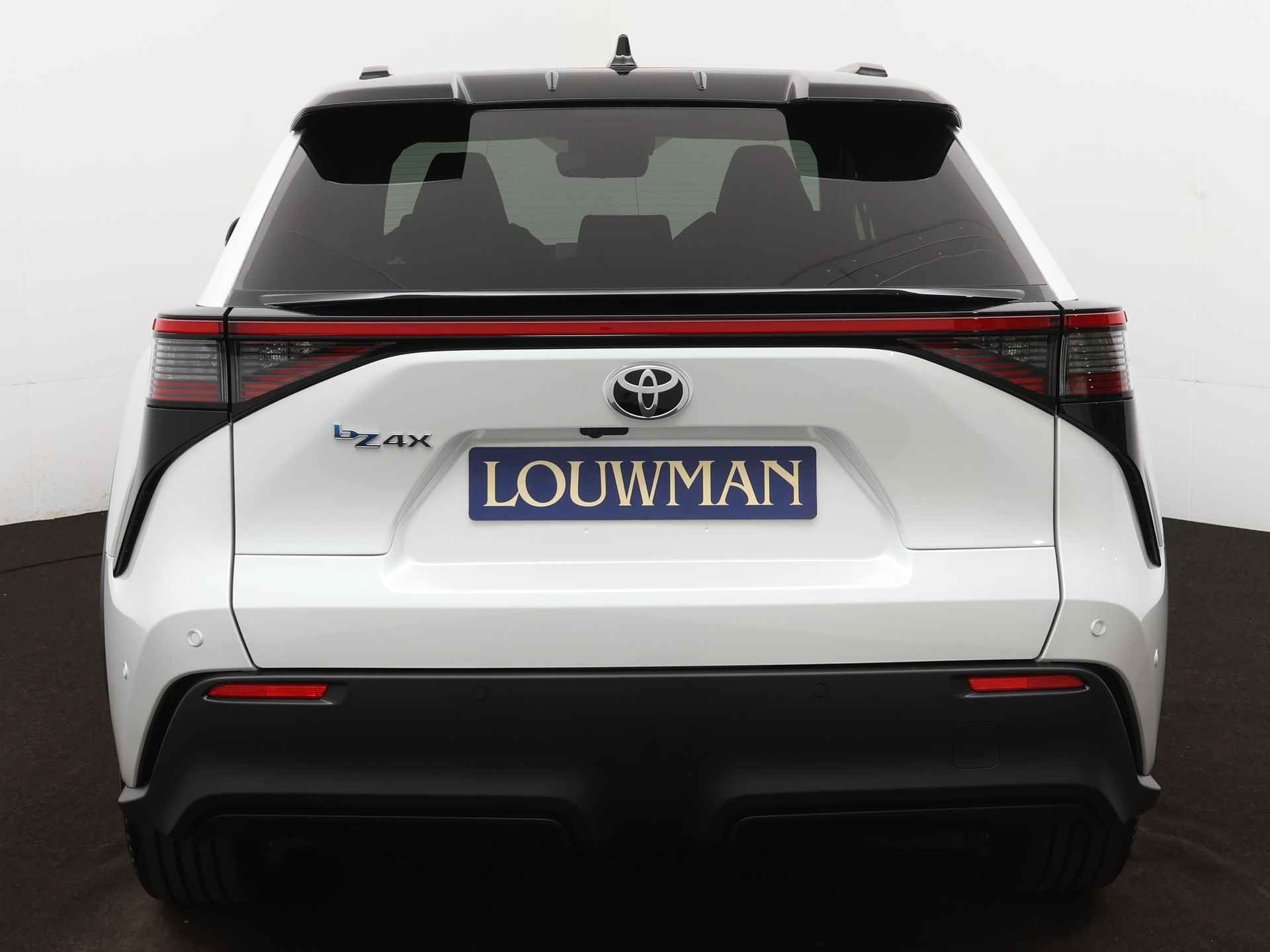 Toyota Bz4x Premium 71 kWh | Volledig leder | Stuur- & stoelverwarming | JBL | Panoramadak | | Direct leverbaar | - 20/28