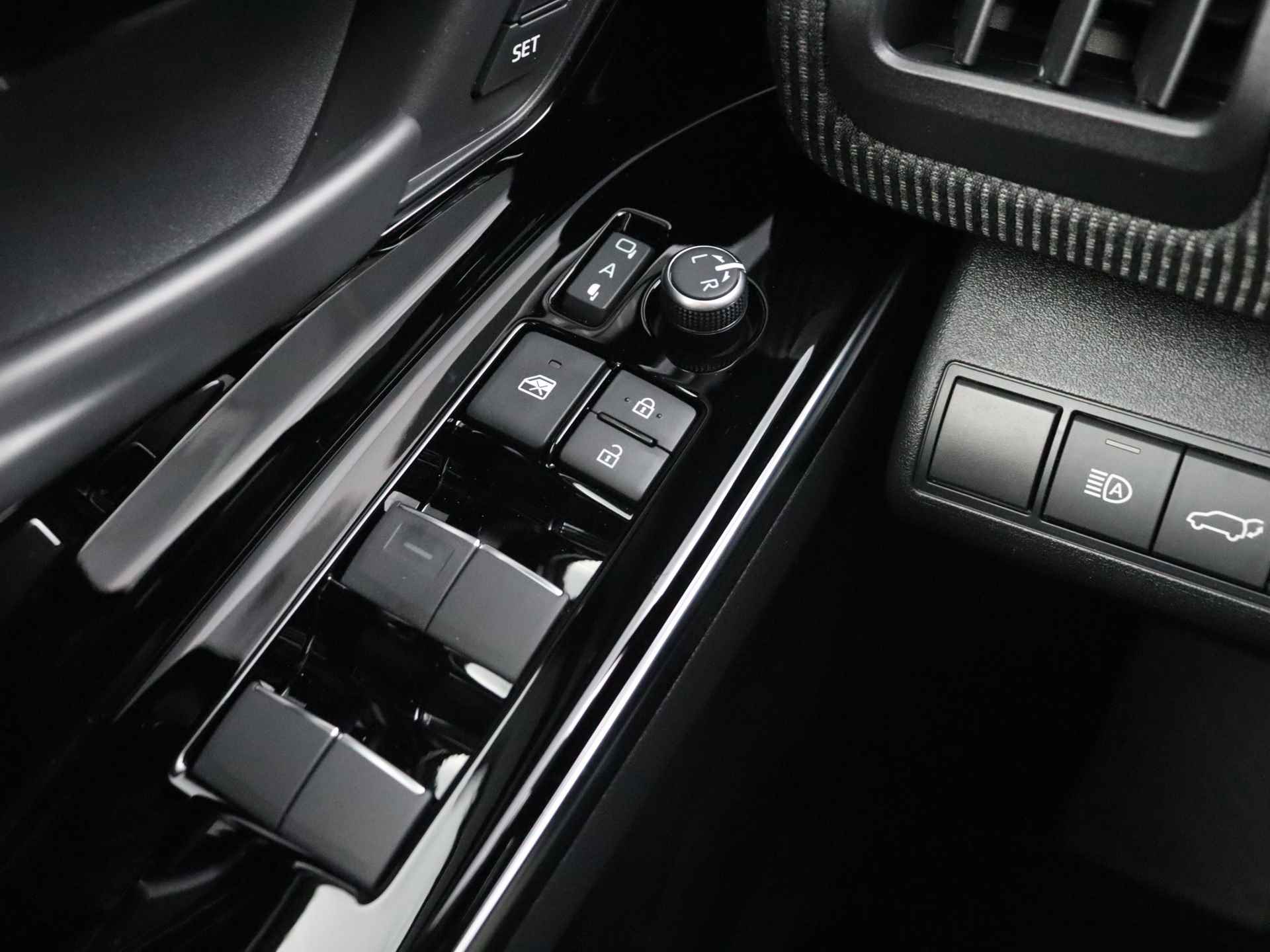 Toyota Bz4x Premium 71 kWh | Volledig leder | Stuur- & stoelverwarming | JBL | Panoramadak | - 22/28