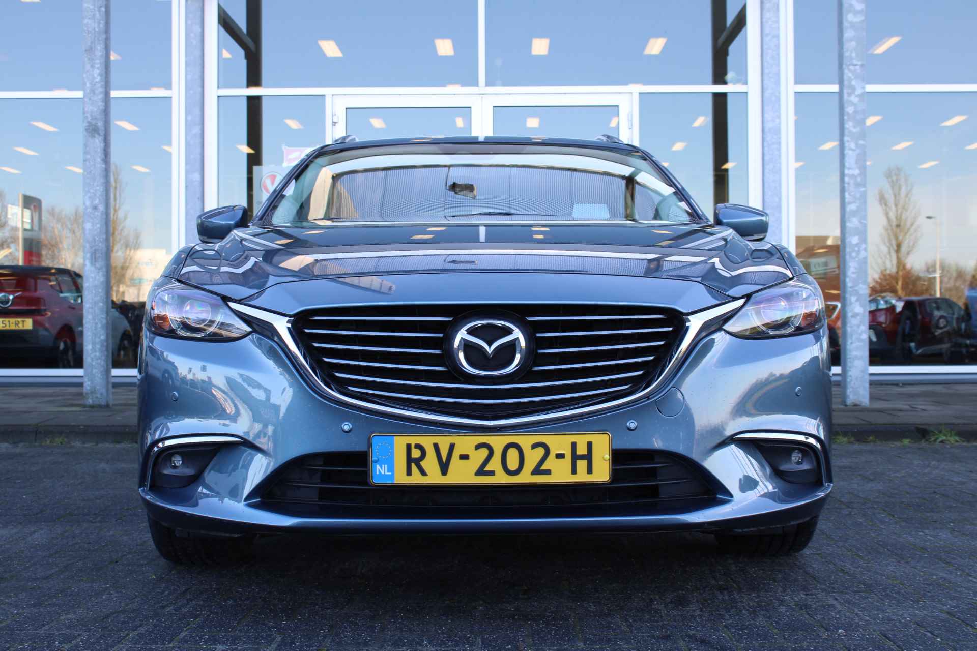 Mazda 6 Sportbreak 2.0 SkyActiv-G 165 GT-M / Leer / Elec Stoel / Climate Control / Park Assist Camera / Navigatie - 4/66