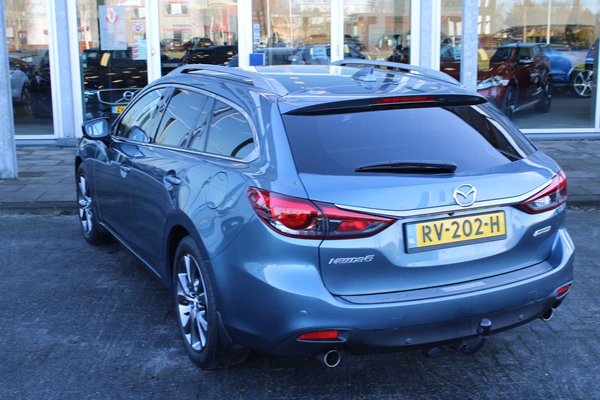 Mazda 6 Sportbreak 2.0 SkyActiv-G 165 GT-M / Leer / Elec Stoel / Climate Control / Park Assist Camera / Navigatie - 33/66