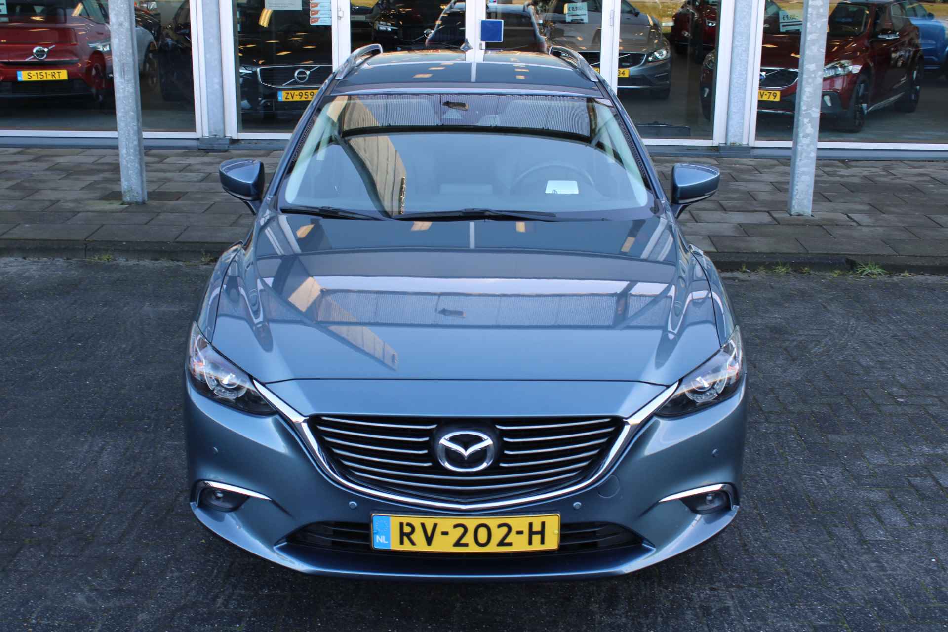 Mazda 6 Sportbreak 2.0 SkyActiv-G 165 GT-M / Leer / Elec Stoel / Climate Control / Park Assist Camera / Navigatie - 63/66