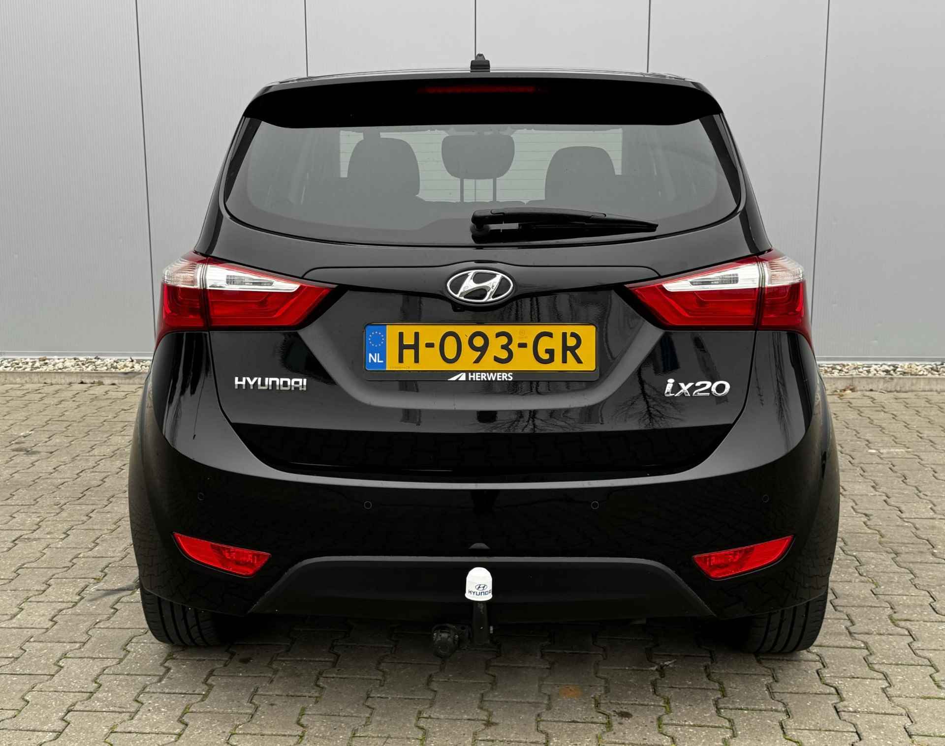 Hyundai ix20 1.6i Go Automaat / Navigatie / Schuif- Kanteldak / Climate Control / Trekhaak / Stuur & Stoelverwarming / - 3/29