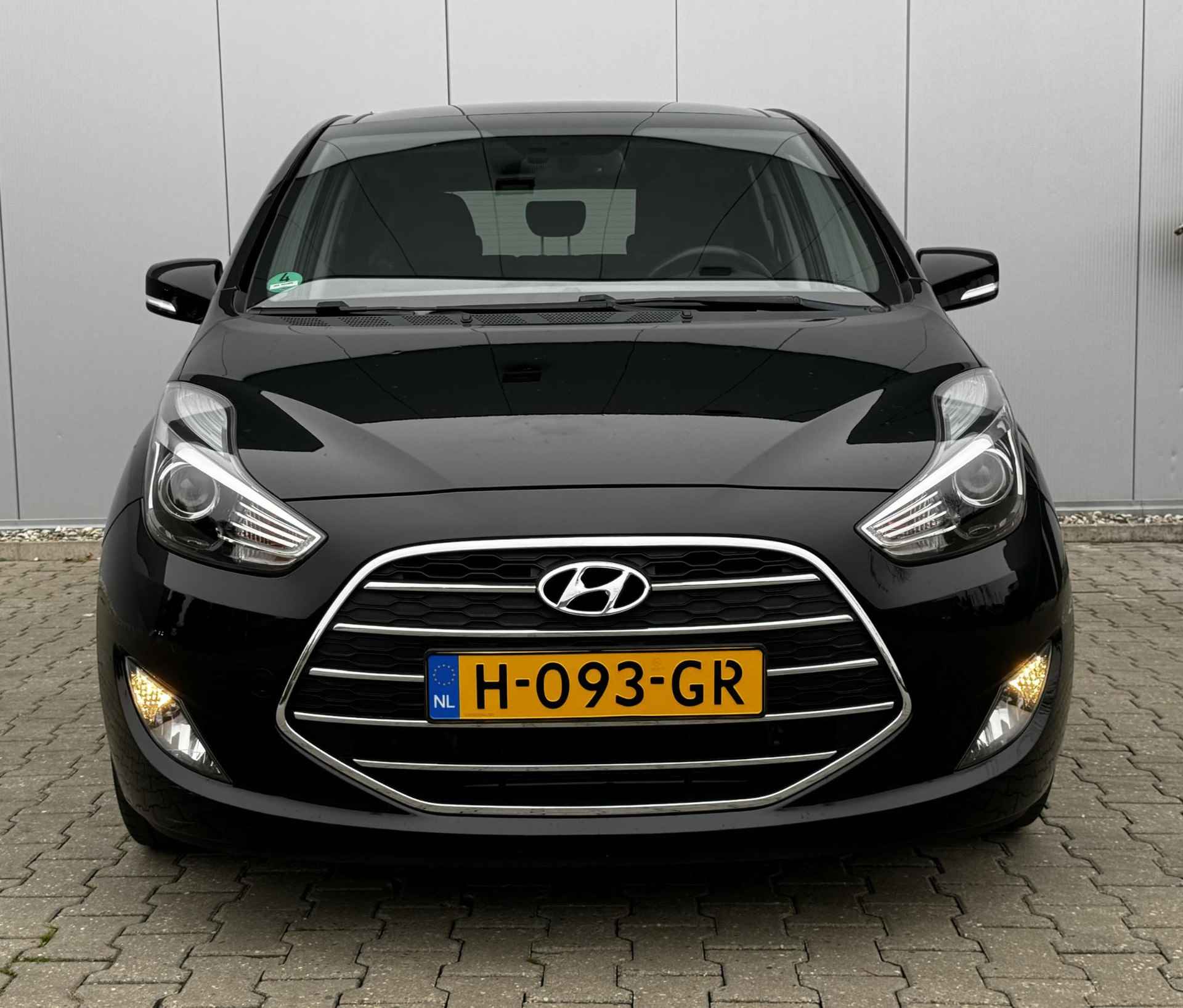 Hyundai ix20 1.6i Go Automaat / Navigatie / Schuif- Kanteldak / Climate Control / Trekhaak / Stuur & Stoelverwarming / - 20/29