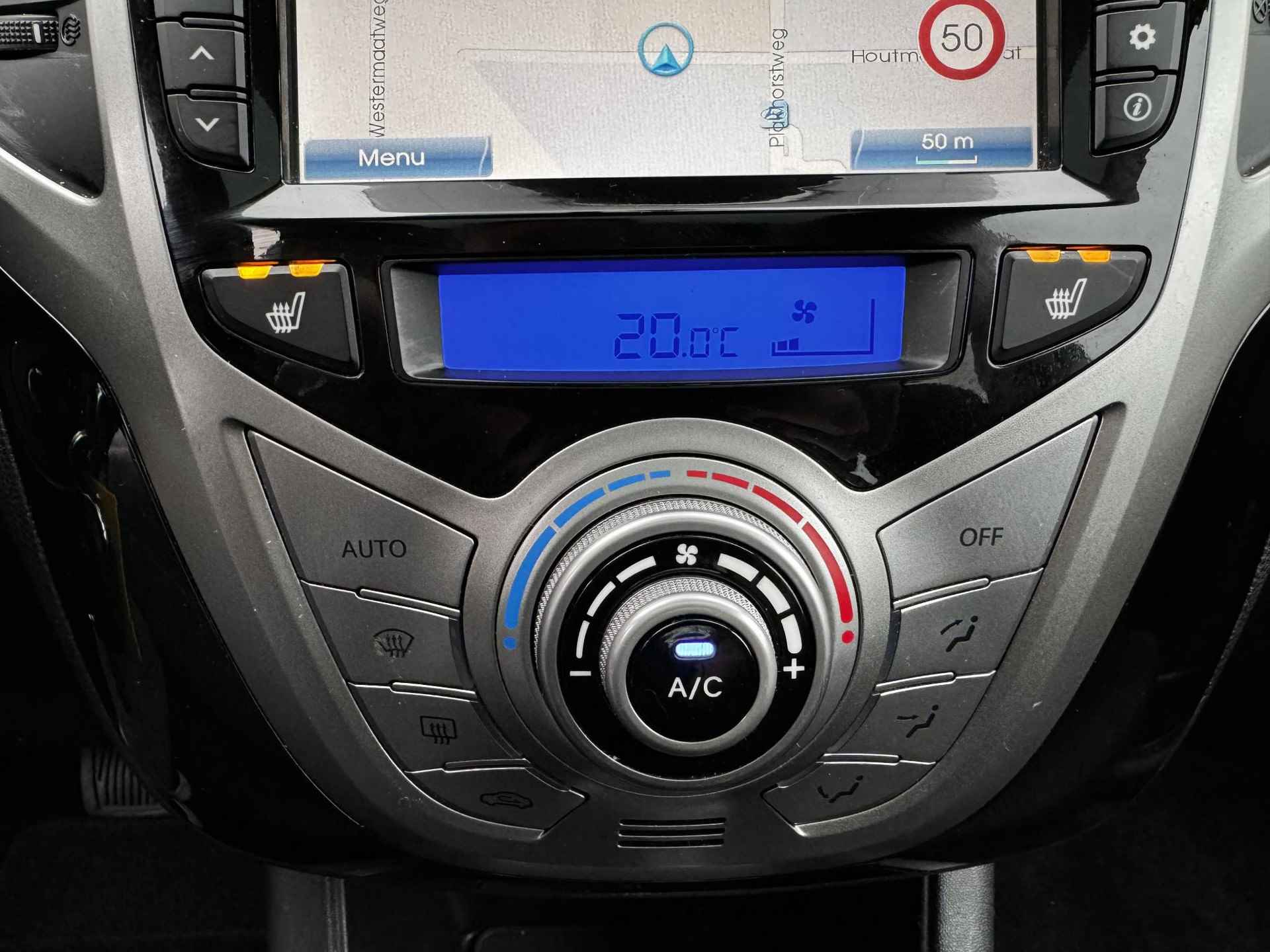 Hyundai ix20 1.6i Go Automaat / Navigatie / Schuif- Kanteldak / Climate Control / Trekhaak / Stuur & Stoelverwarming / - 22/29