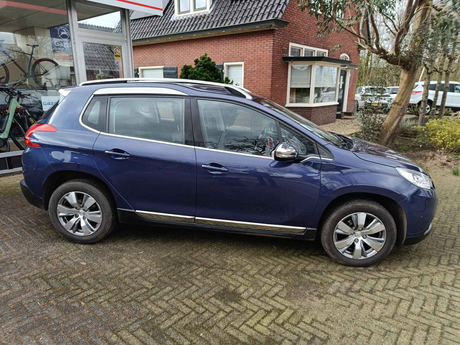 Peugeot 2008 1.2 VTi Allure Pack Premium Plus - 4/16