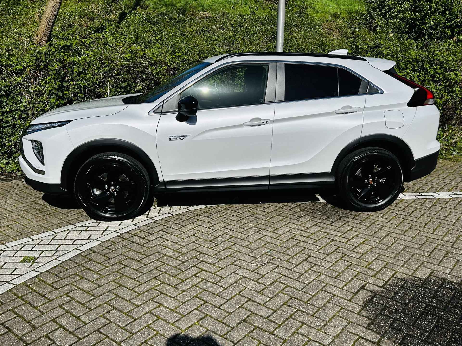 Mitsubishi Eclipse Cross 2.4 PHEV Black Edition | € 8000 ,- VOORRAAD KORTING | AUTOMAAT | BLINDSPOT | NOODREMSYSTEEM | 4X4 | 360 GRADEN CAMERA | STOEL & STUURVERWARING | - 2/31