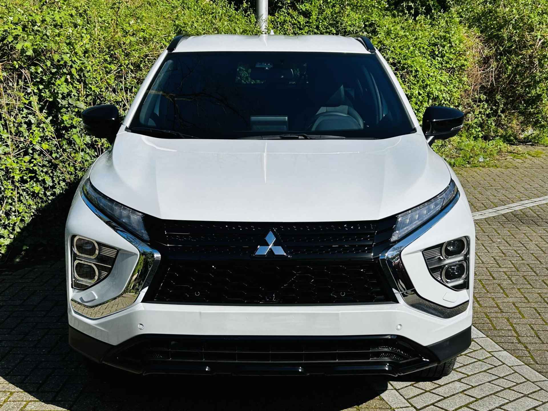 Mitsubishi Eclipse Cross 2.4 PHEV Black Edition | € 8000 ,- VOORRAAD KORTING | AUTOMAAT | BLINDSPOT | NOODREMSYSTEEM | 4X4 | 360 GRADEN CAMERA | STOEL & STUURVERWARING | - 3/31