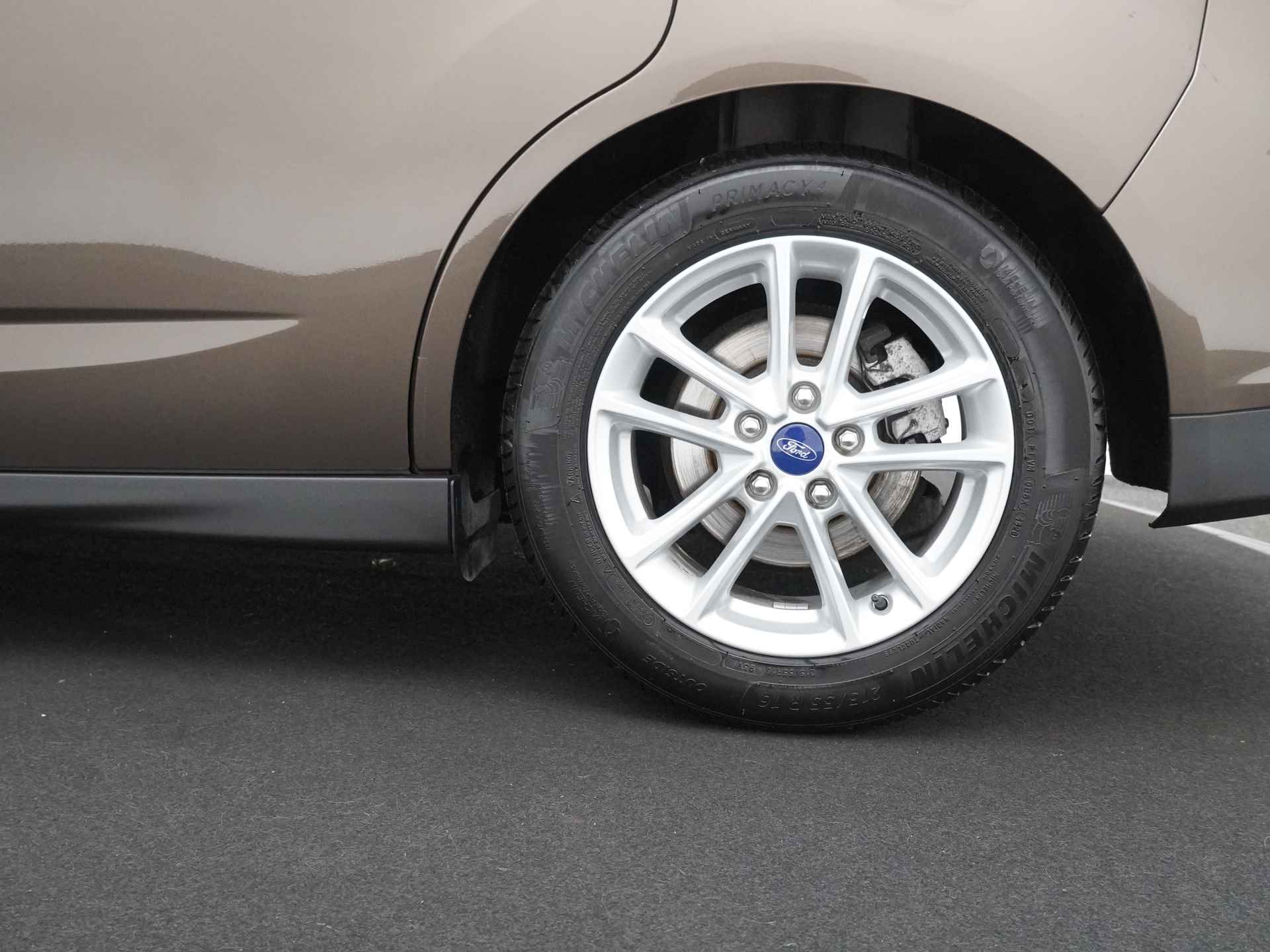 Ford C-MAX Ecoboost 125PK Trend | Navigatie | Trekhaak | ISOFIX | Hoge instap | - 19/20
