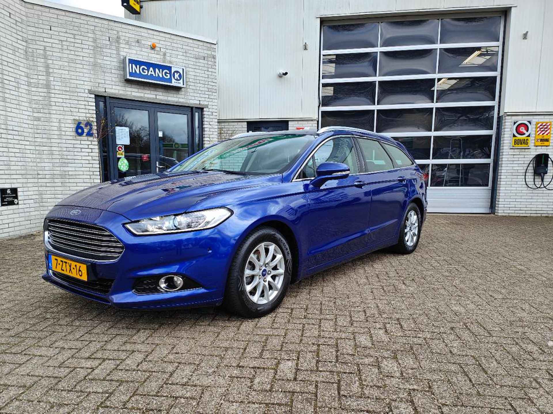 Ford Mondeo Wagon 1.5 160pk Titanium | Trekhaak | Ledverlichting | 4seizoens banden - 2/32