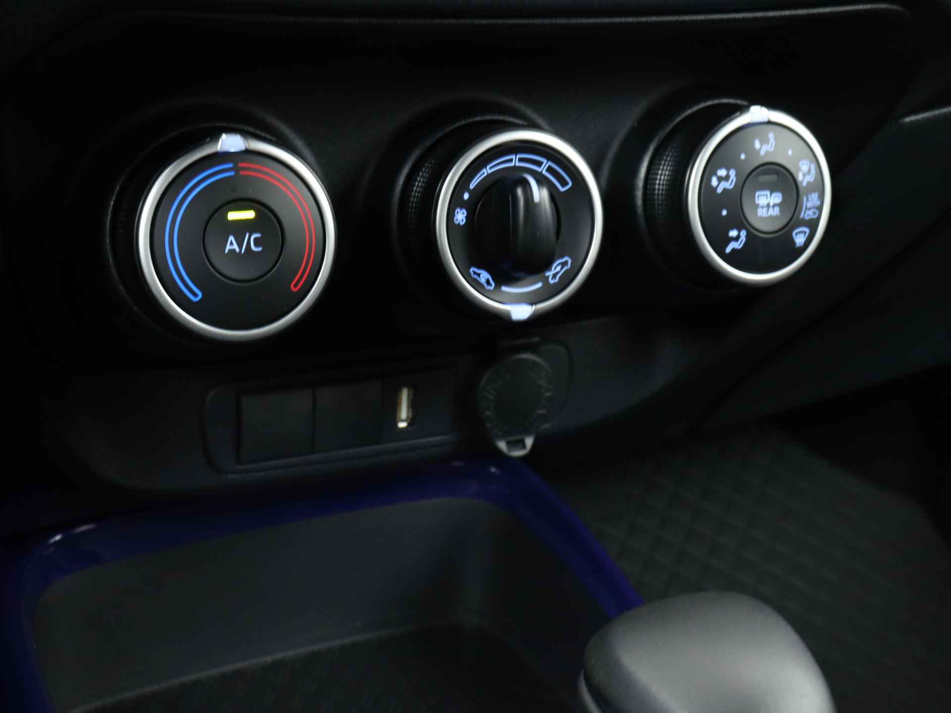 Toyota Aygo X 1.0 Pulse + Limited | Apple Carplay | Adaptive cruise control | Camera | - 12/42