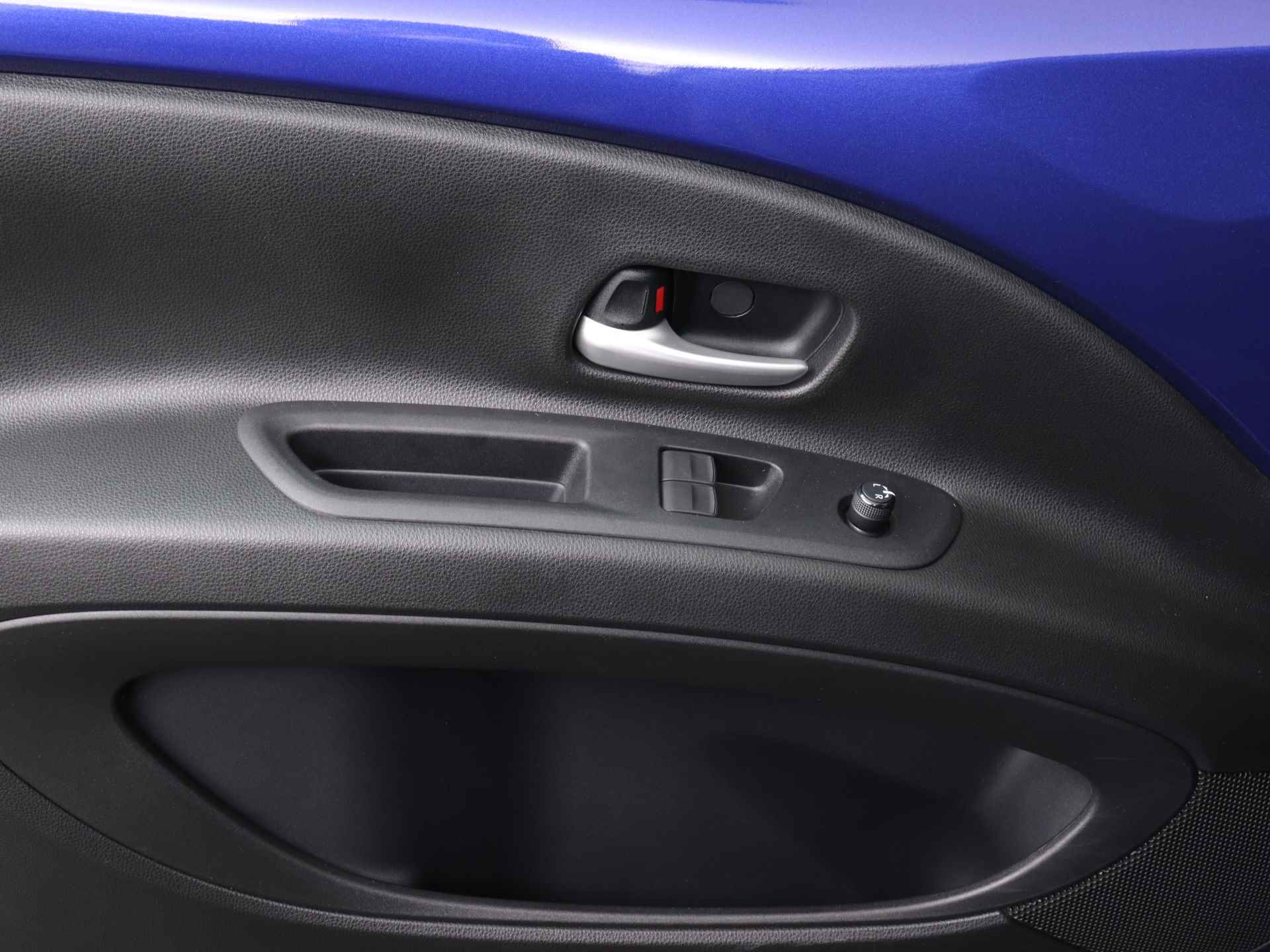 Toyota Aygo X 1.0 Pulse + Limited | Apple Carplay | Adaptive cruise control | Camera | - 33/42