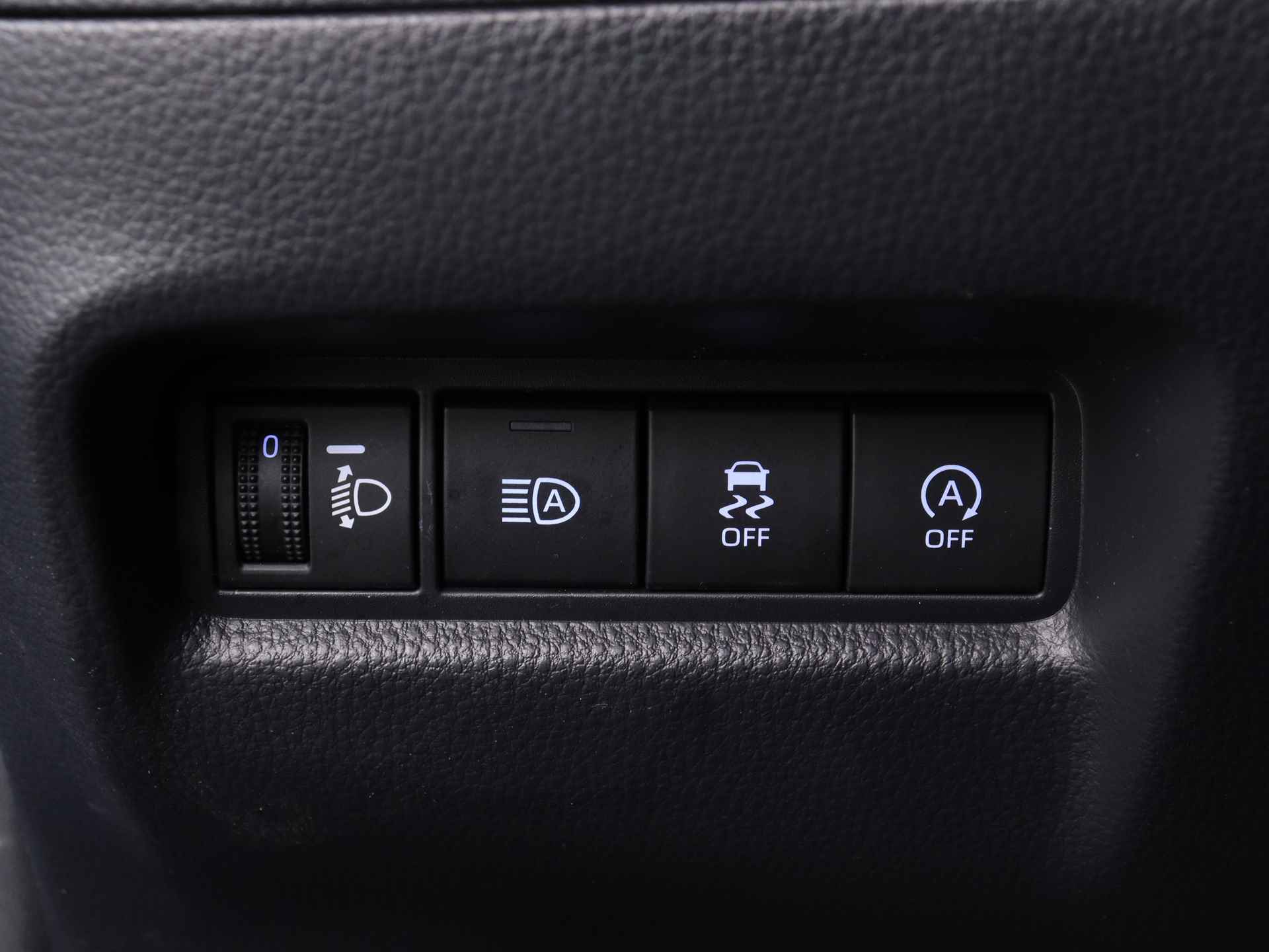 Toyota Aygo X 1.0 Pulse + Limited | Apple Carplay | Adaptive cruise control | Camera | - 34/42