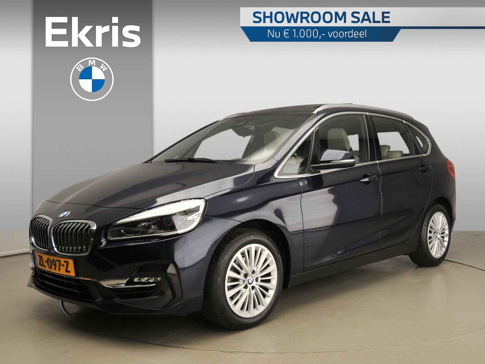 BMW 2 Serie Active Tourer 218i | LED | Leder | HUD | Schuifdak | Trekhaak | Sportstoelen | Active cruise | DAB | hifi speakers | Alu 17 inch | Showroom Sale - 1/44