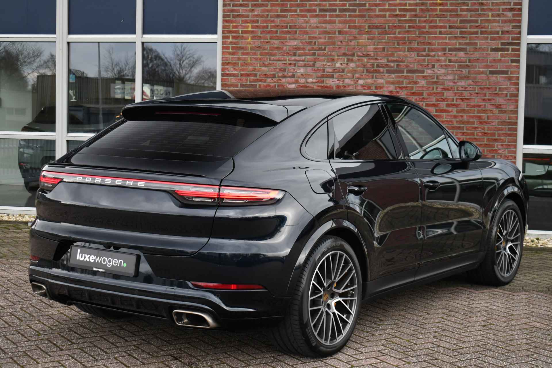 Porsche Cayenne Coupé 3.0 e-Hybrid 470pk Pano Luchtv ACC Bose Chrono 21inch - 42/84