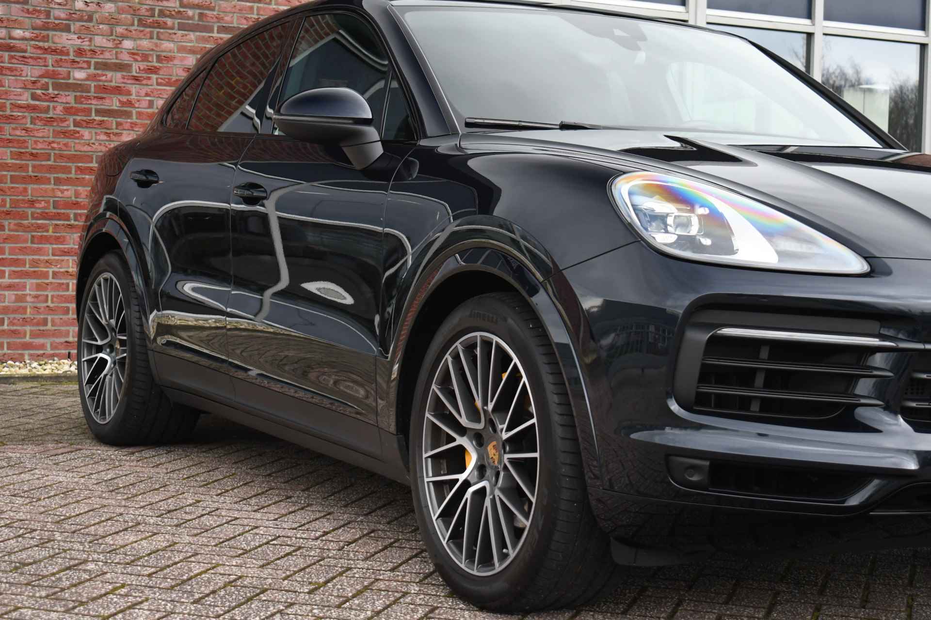 Porsche Cayenne Coupé 3.0 e-Hybrid 470pk Pano Luchtv ACC Bose Chrono 21inch - 43/84