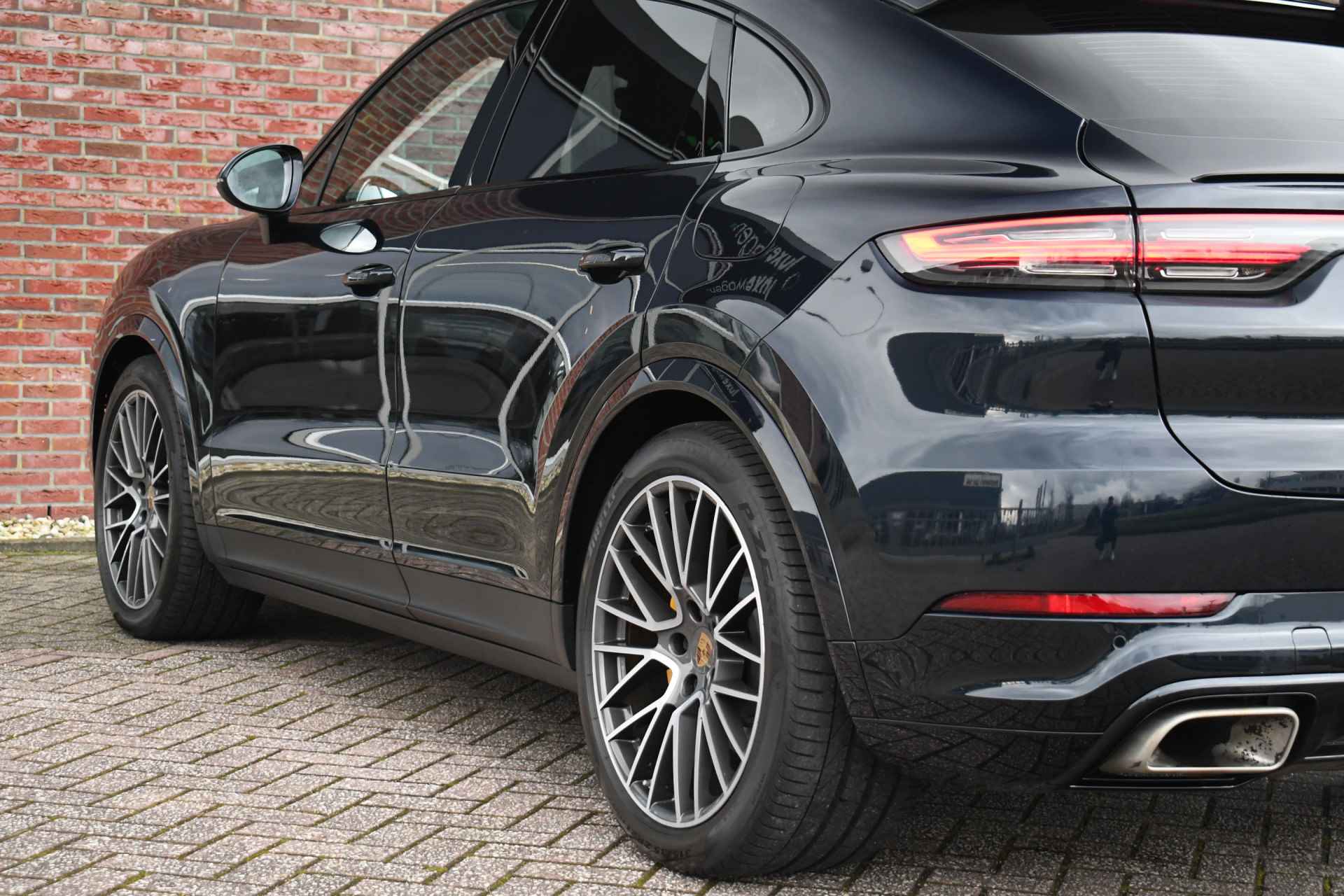 Porsche Cayenne Coupé 3.0 e-Hybrid 470pk Pano Luchtv ACC Bose Chrono 21inch - 44/84