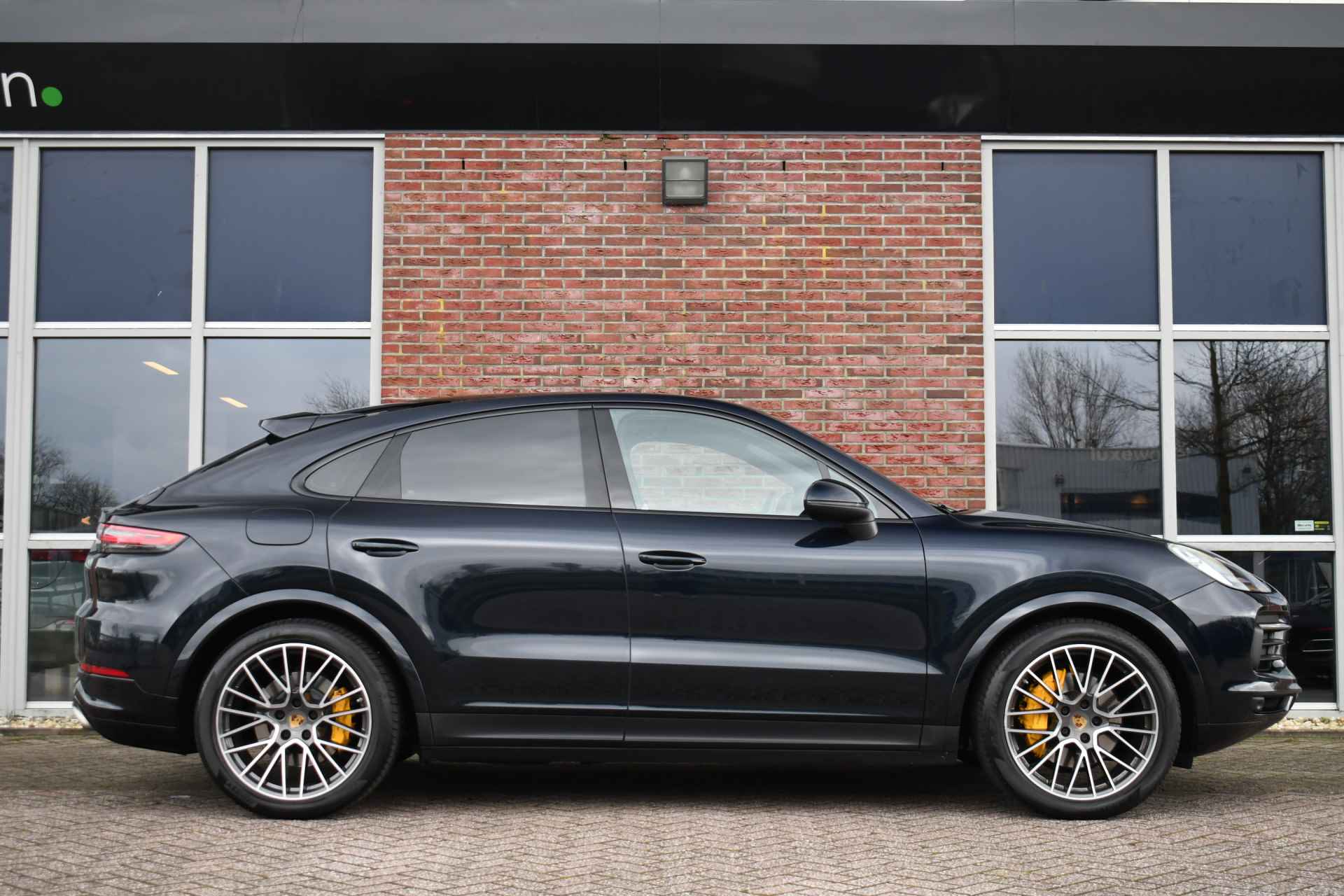 Porsche Cayenne Coupé 3.0 e-Hybrid 470pk Pano Luchtv ACC Bose Chrono 21inch - 51/84