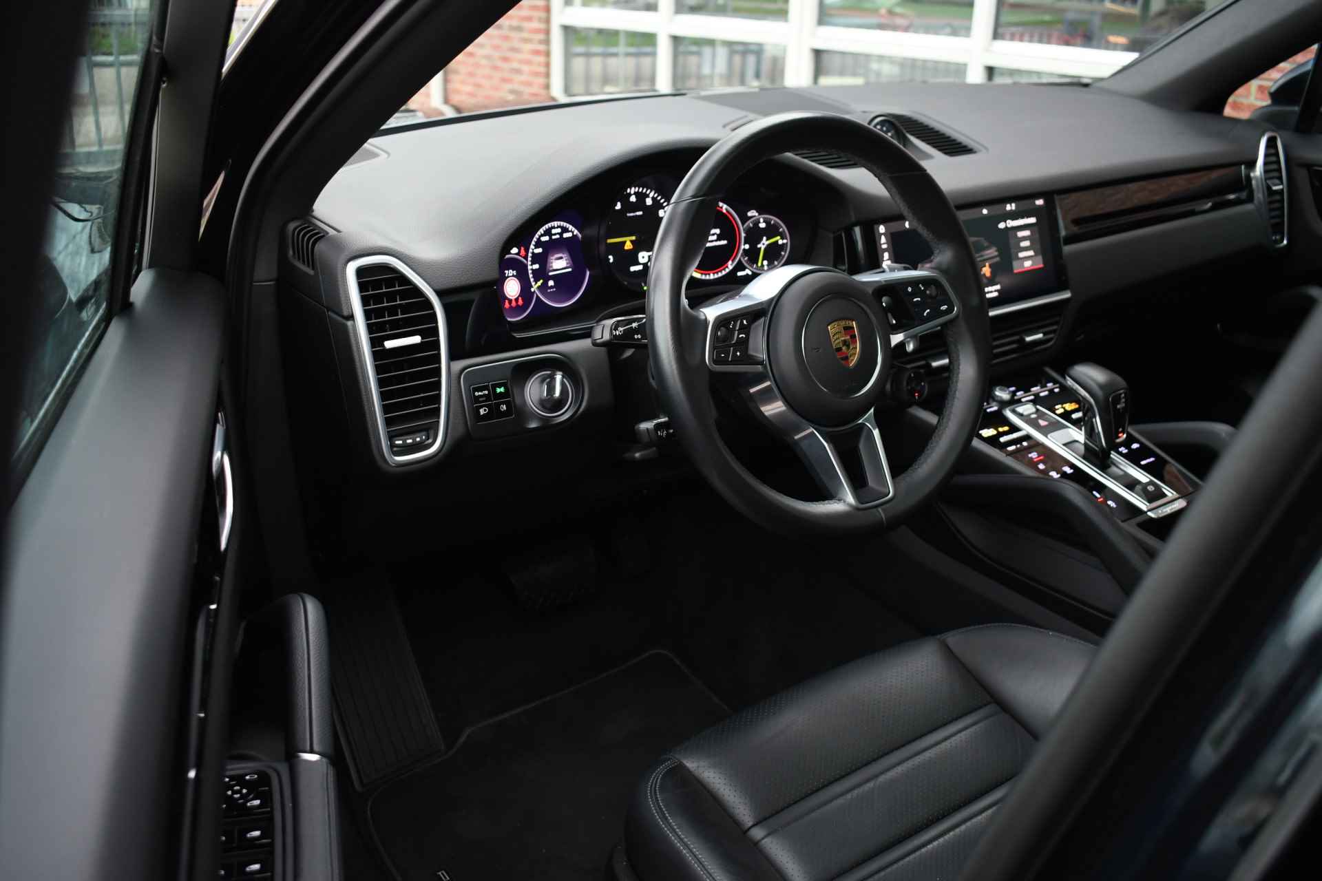 Porsche Cayenne Coupé 3.0 e-Hybrid 470pk Pano Luchtv ACC Bose Chrono 21inch - 53/84