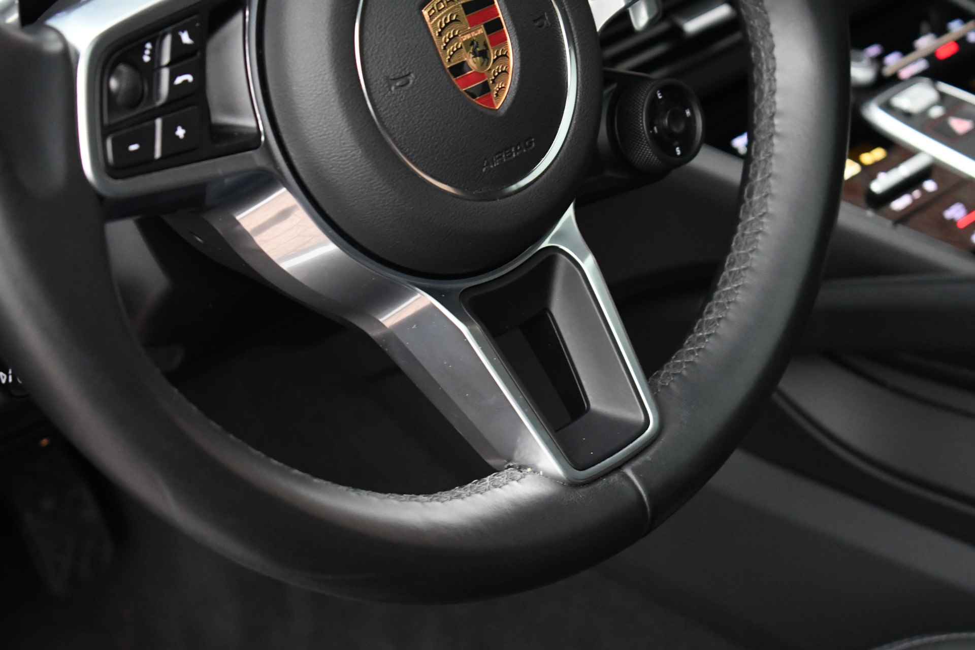 Porsche Cayenne Coupé 3.0 e-Hybrid 470pk Pano Luchtv ACC Bose Chrono 21inch - 60/84