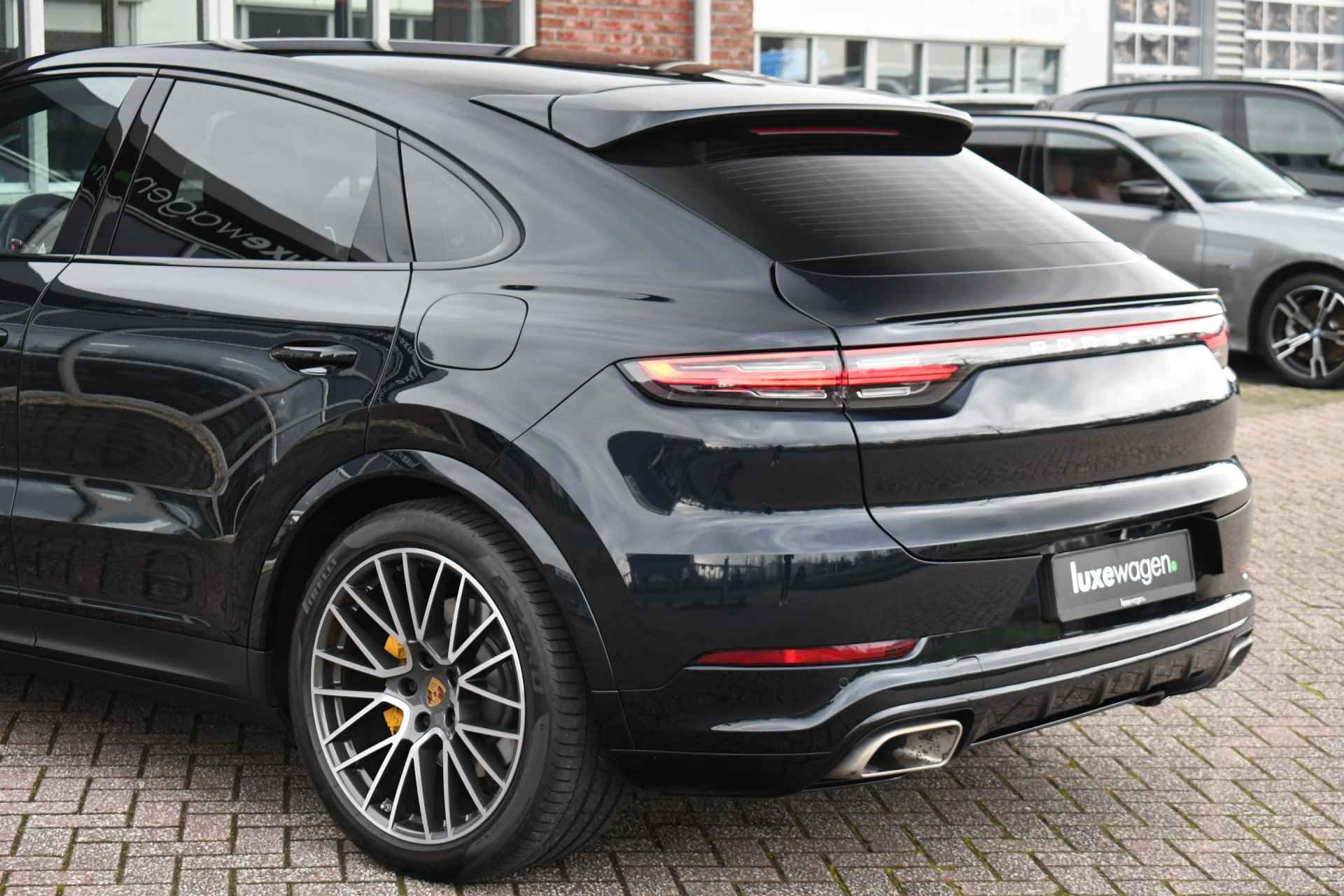 Porsche Cayenne Coupé 3.0 e-Hybrid 470pk Pano Luchtv ACC Bose Chrono 21inch - 76/84