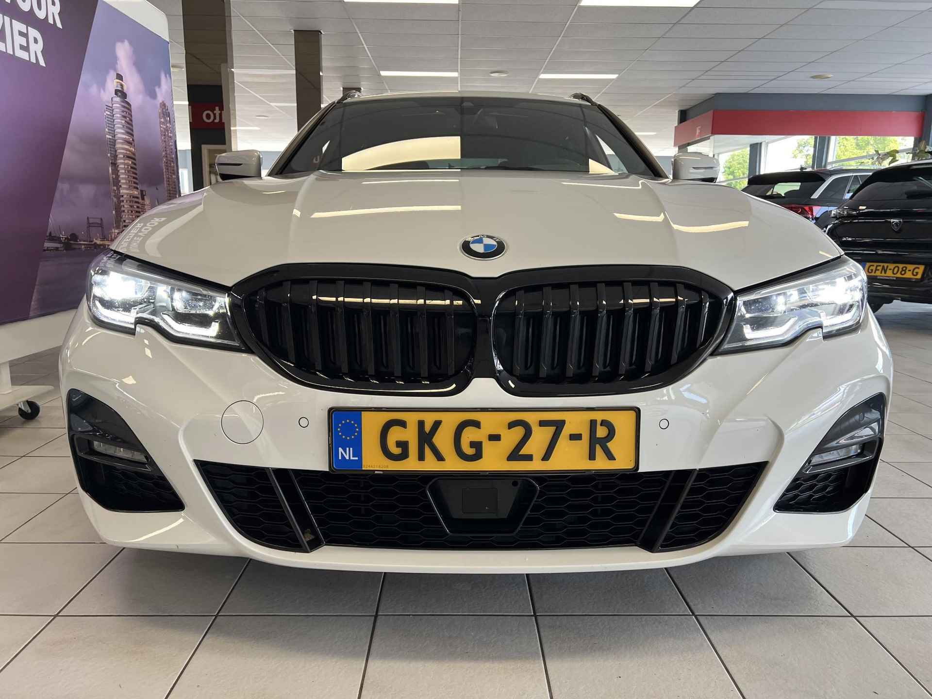 BMW 3-serie Touring 320d xDrive M-SPORT *NAVI*APP*CAM*LM18*KEYL* - 7/43