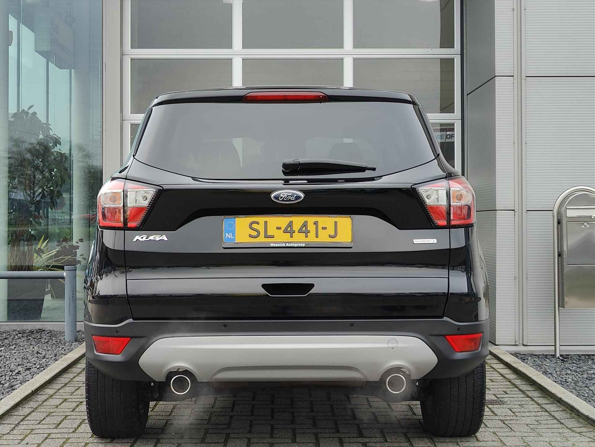 Ford Kuga 1.5 EcoBoost 150pk 2WD Titanium | Wegklapbare Trekhaak | Cruise Control | Navigatie | Climate Control | Carplay | 2000 Kg trekgewicht - 4/33