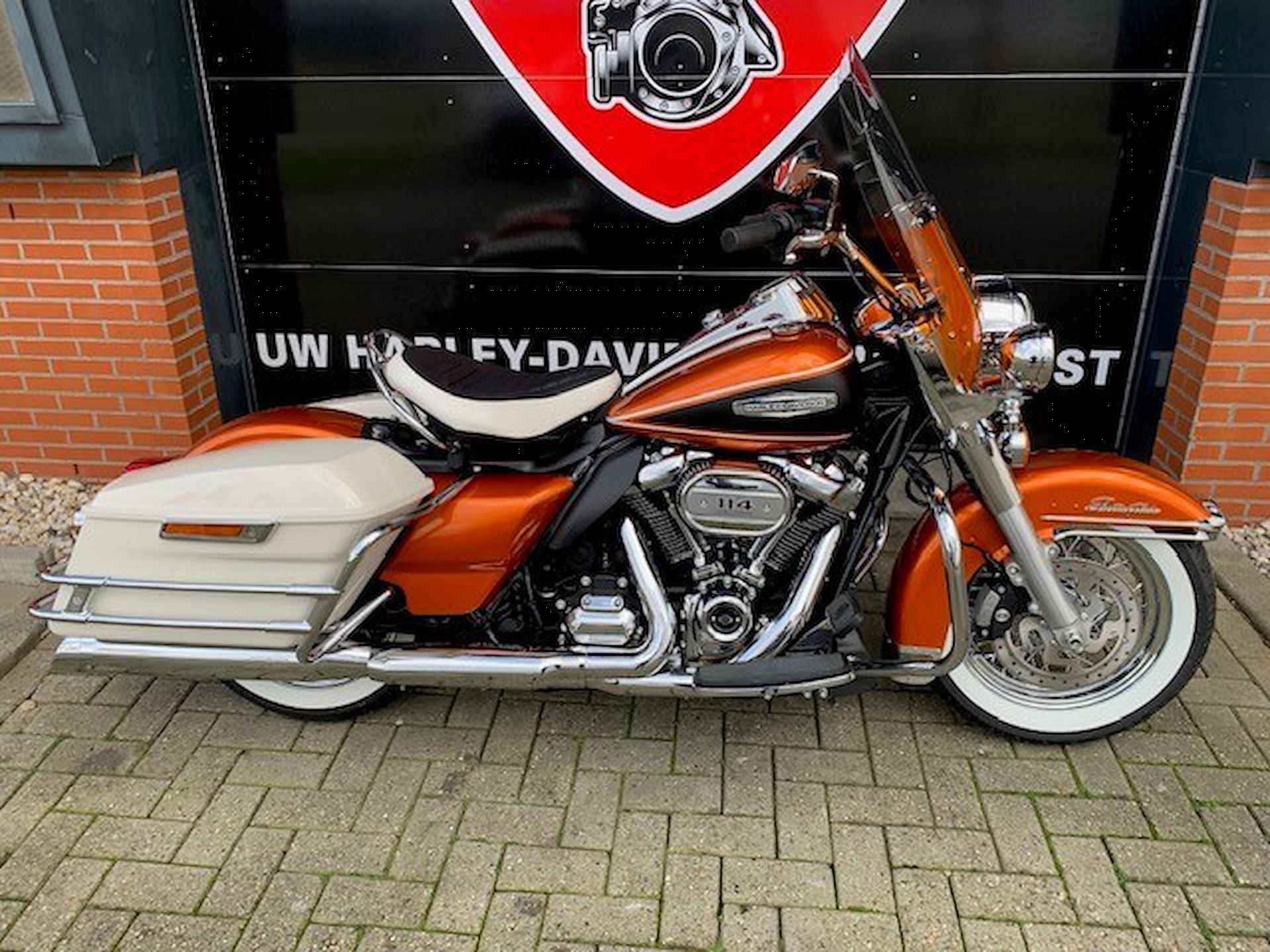 Harley-Davidson FLHR HIGHWAY KING ROADKING - 6/20