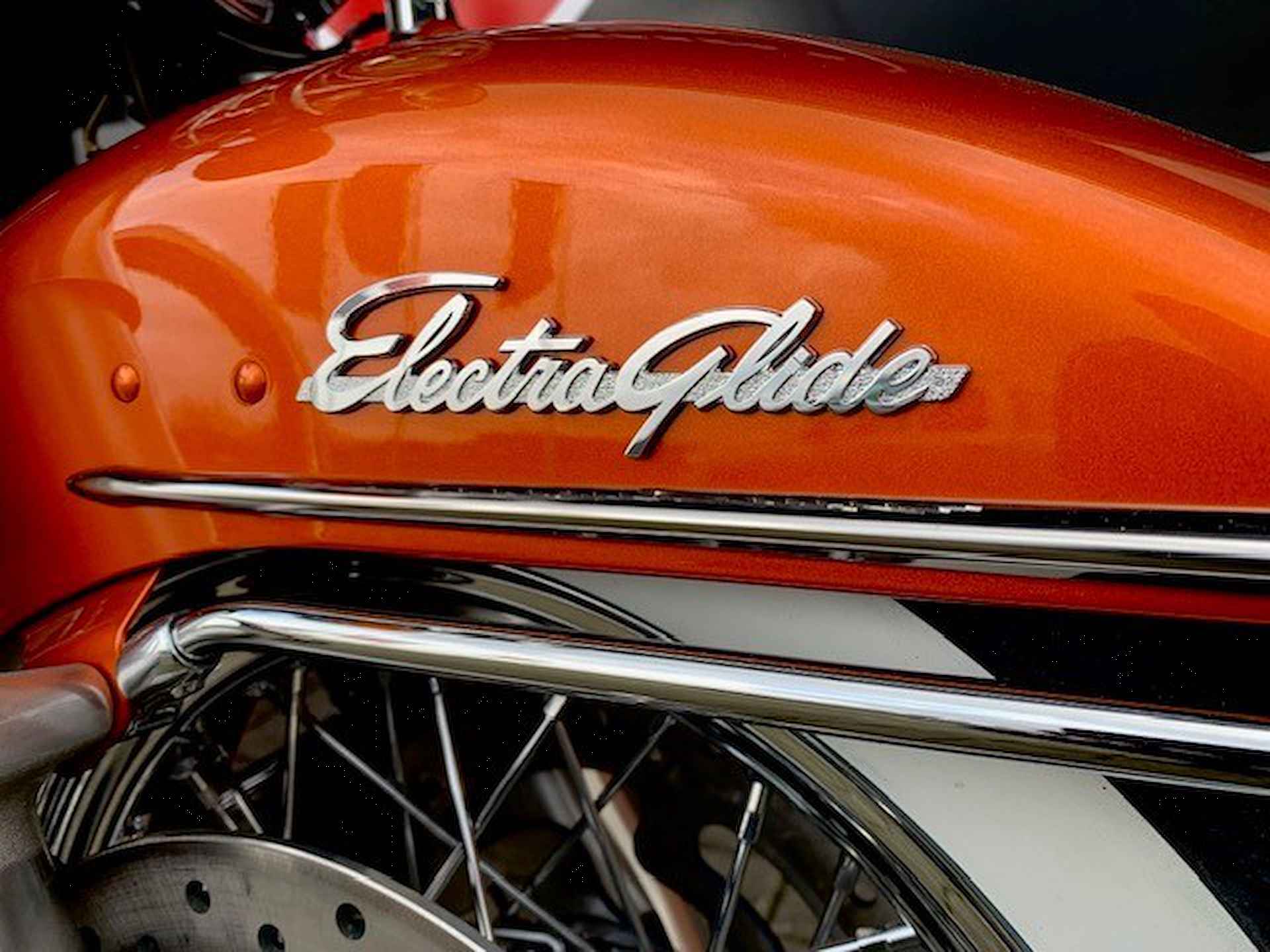 Harley-Davidson FLHR HIGHWAY KING ROADKING - 8/20