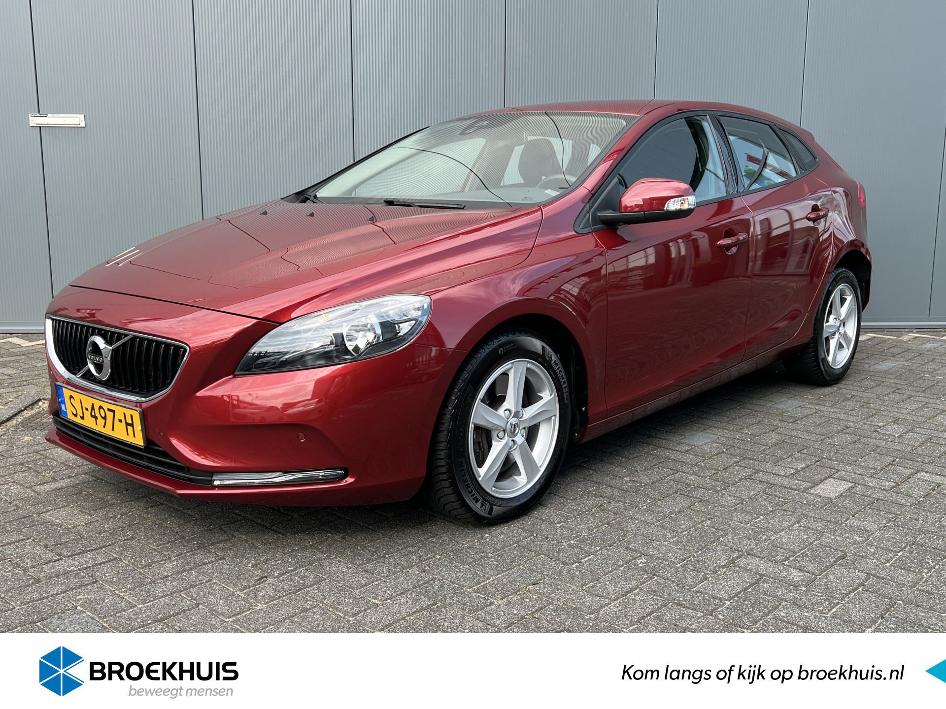 Volvo V40 1.5 T2 123pk Nordic Automaat | Climate | Keyless | Navigatie | 16" Lichtmetaal | Afn. Trekhaak | Cruisecontrol | Business Pack |