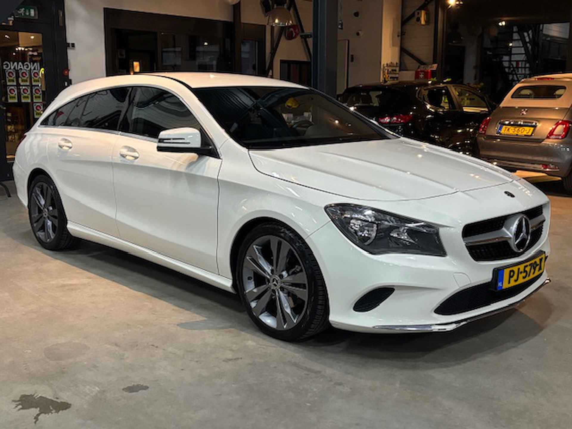 MERCEDES CLA-Klasse 180  7G-DCT Business Solution - 5/27