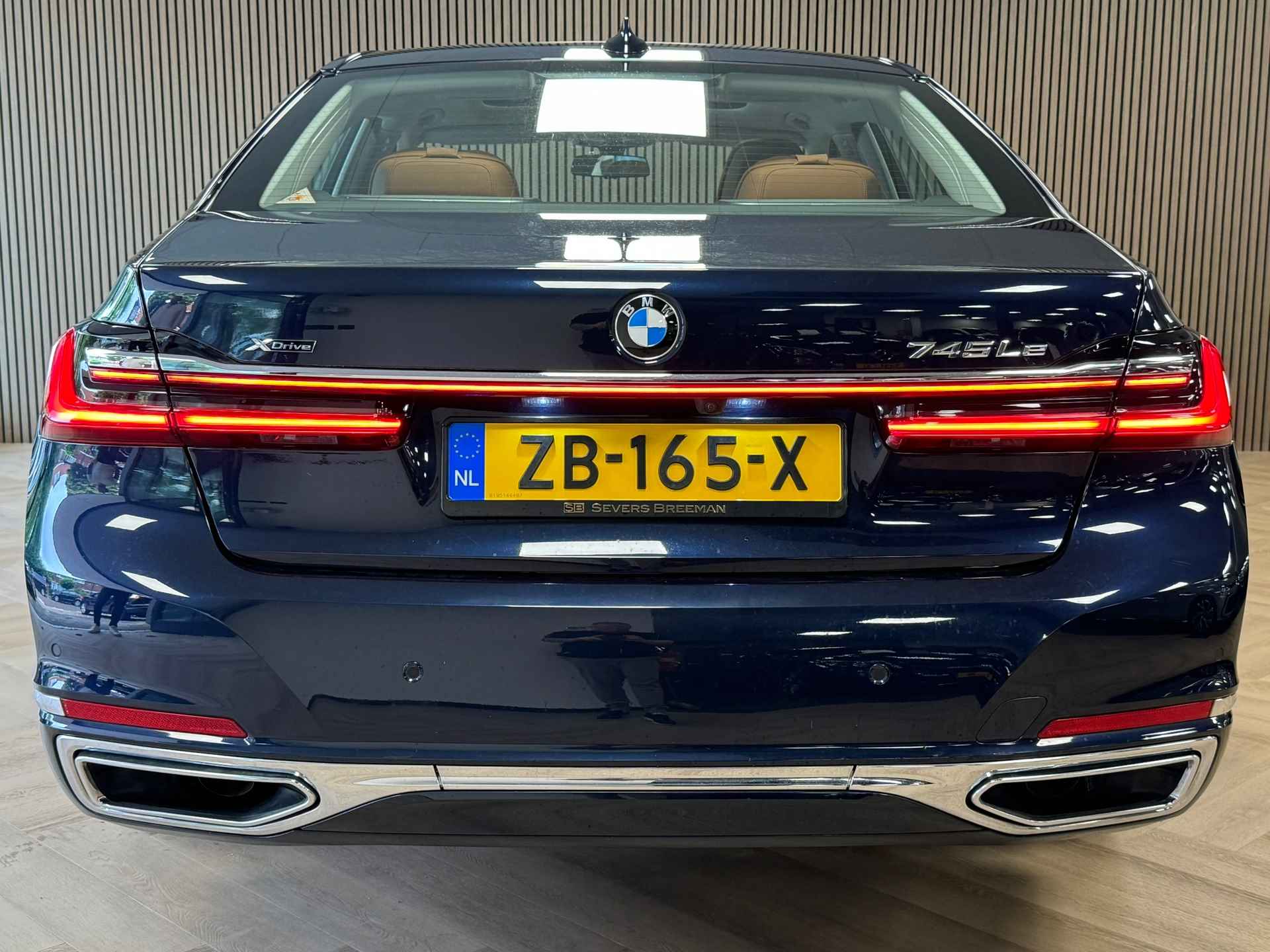 BMW 7-serie 745Le AUT. xDrive High Executive CarbonCore PANO NAVI CAMERA LEDER AMBIANCEVERLICHTING MEMORY - 14/60