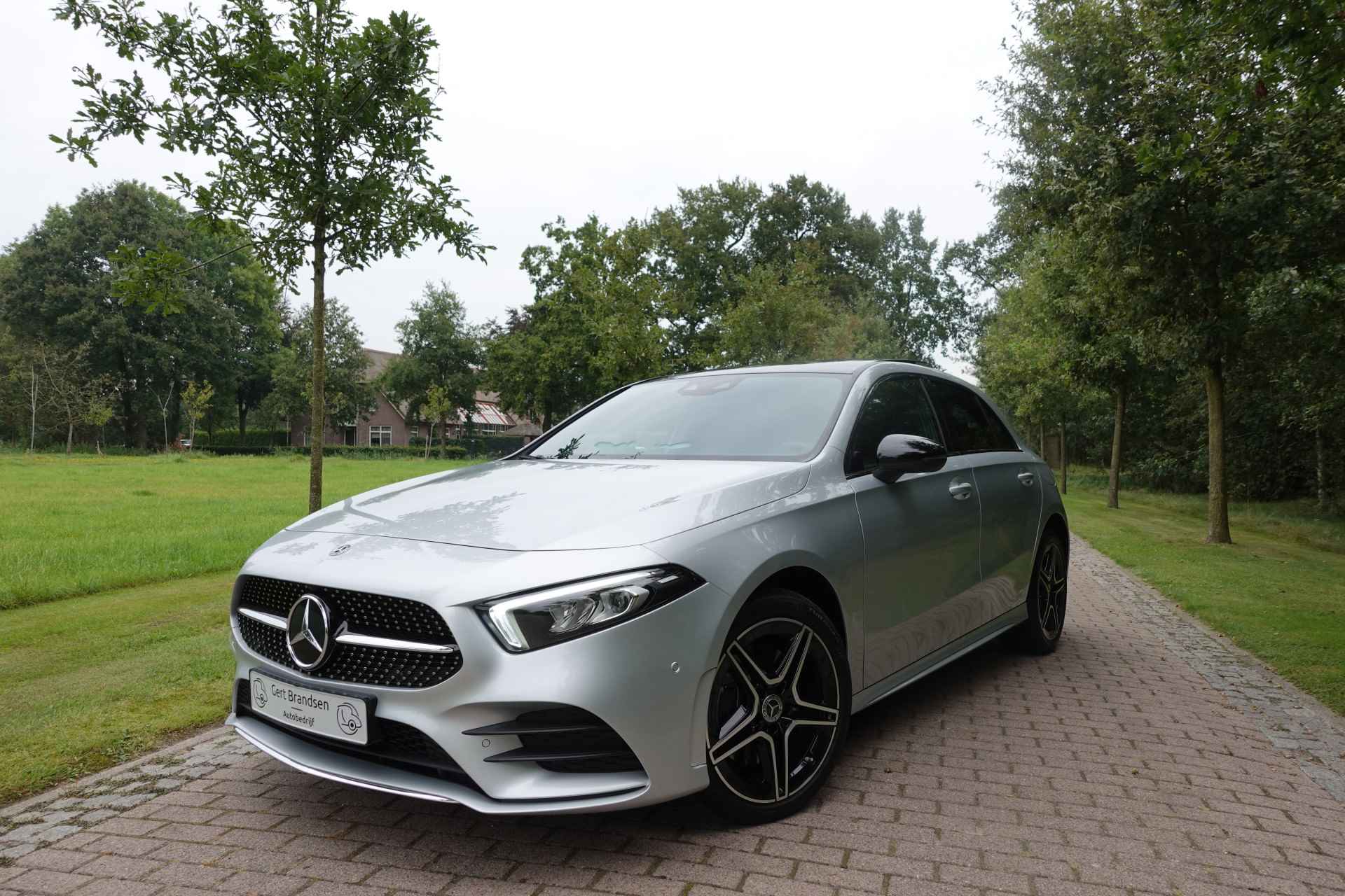 Mercedes-Benz A-Klasse 250 e Premium Plus AMG, Pano, 360 graden camera, Led - 3/54