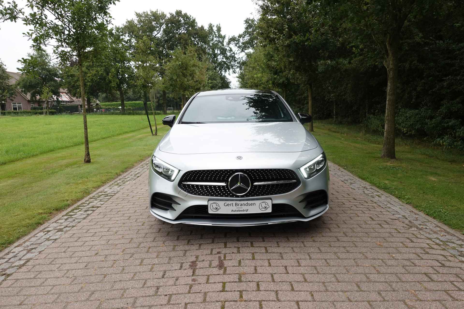 Mercedes-Benz A-Klasse 250 e Premium Plus AMG, Pano, 360 graden camera, Led - 4/54