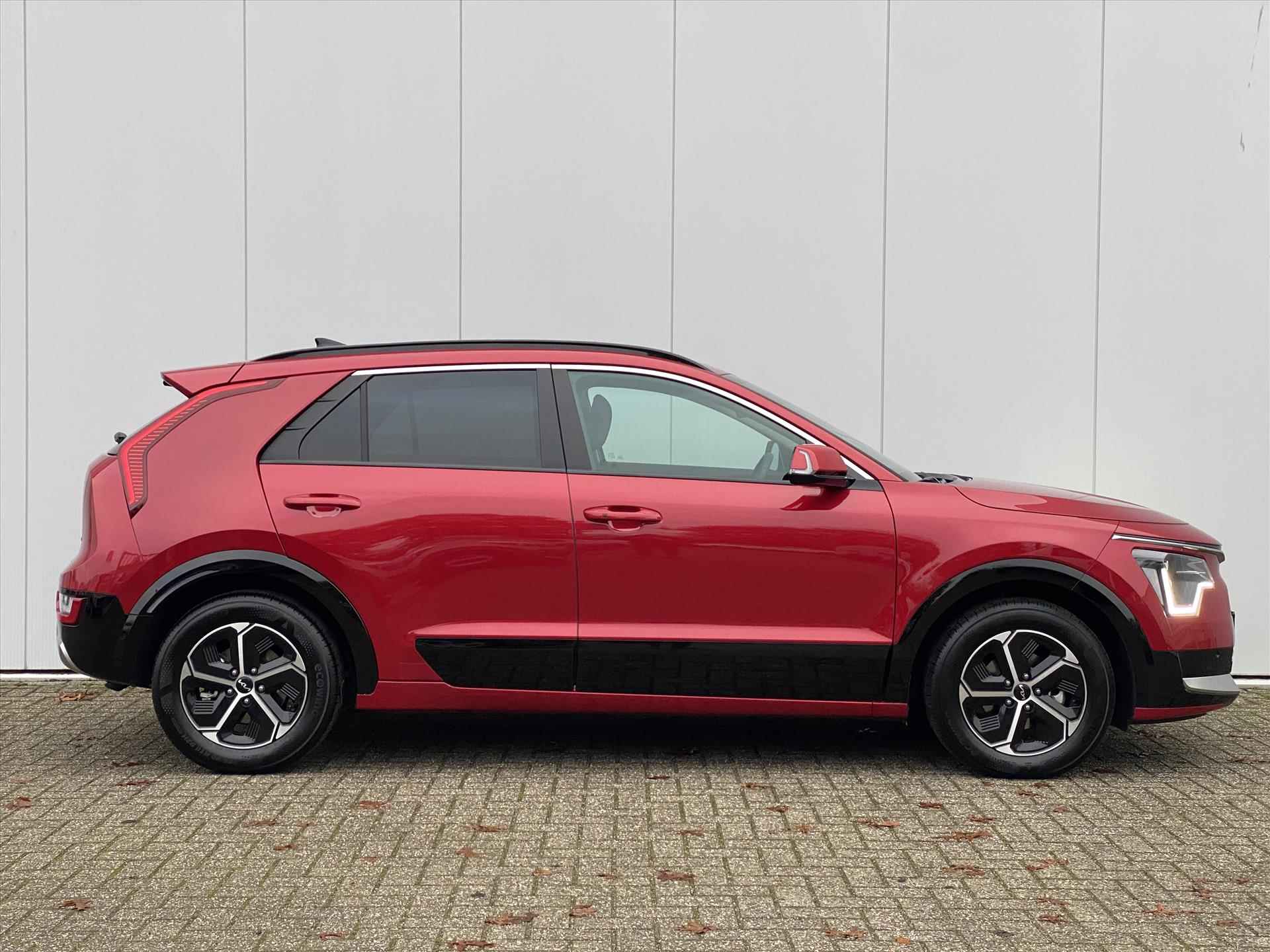 KIA Niro 1.6 GDi Hybrid 141pk DCT6 DynamicPlusLine | Camera | Navigatie | Leder | CarPlay | Elektrische kofferbak | KeyLess | Head-up display | - 4/46