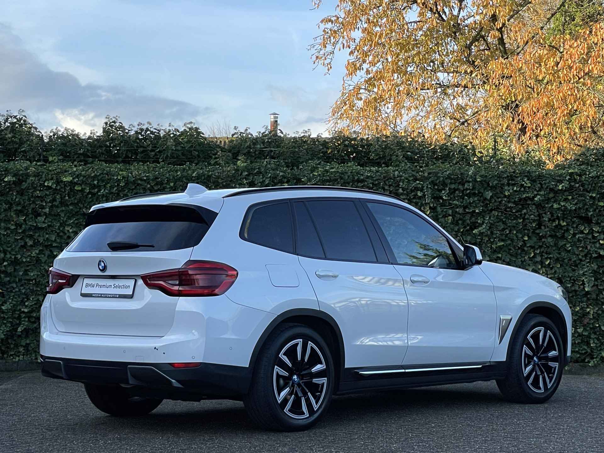 BMW iX3 Exe | Panorama | Trekhaak | Co Pilot | Camera - 2/36